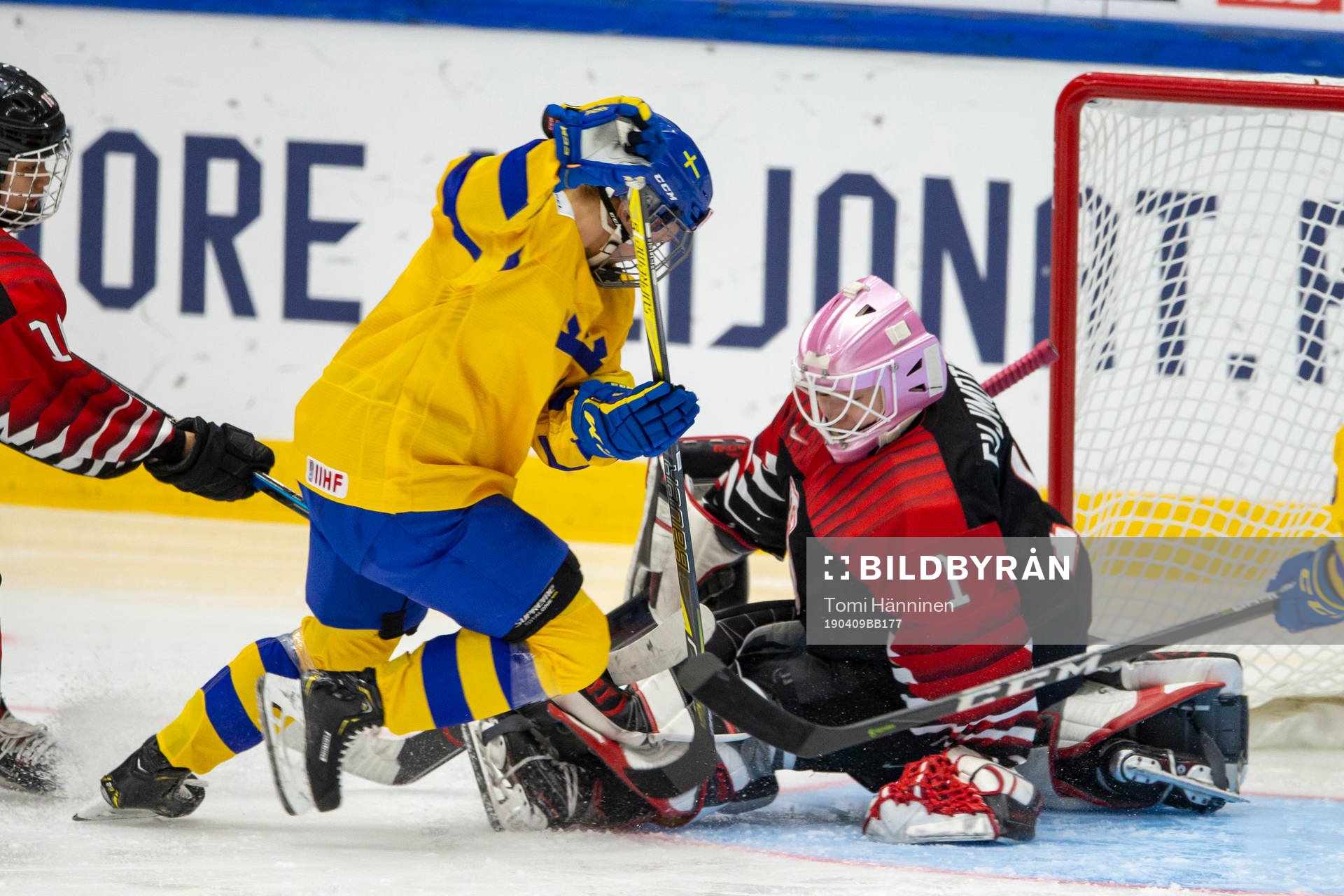 Johanna Olofsson #7, SWE, Nana Fujimoto #1, JPN