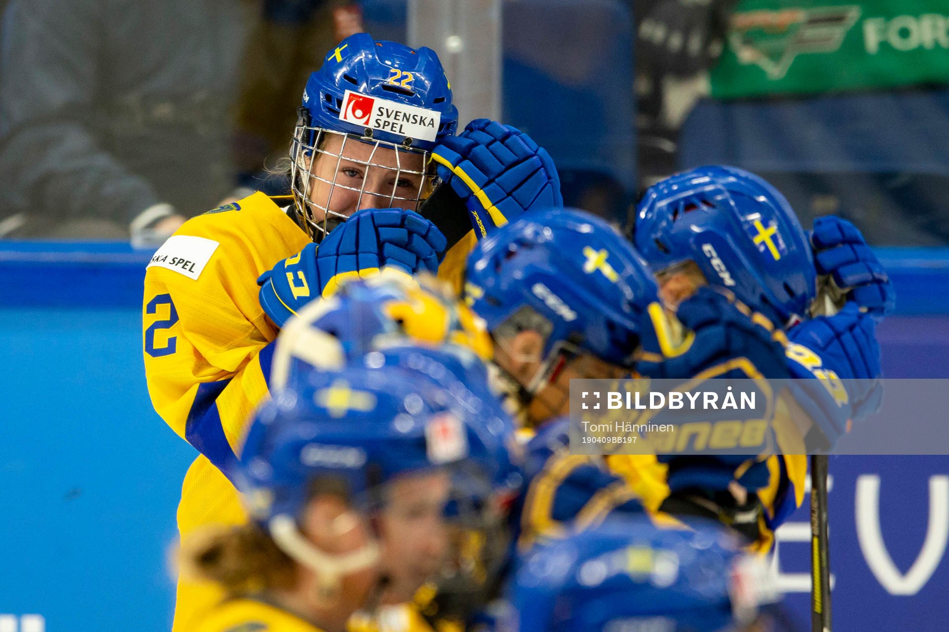 Disappointed Swedish players, Lina Ljungblom #22, SWE