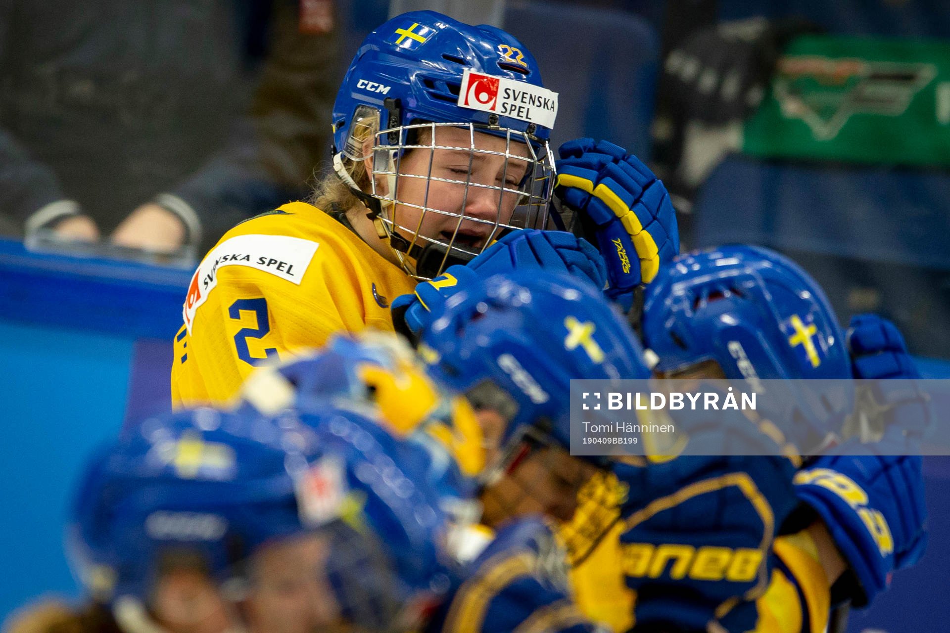 Disappointed Swedish players, Lina Ljungblom #22, SWE
