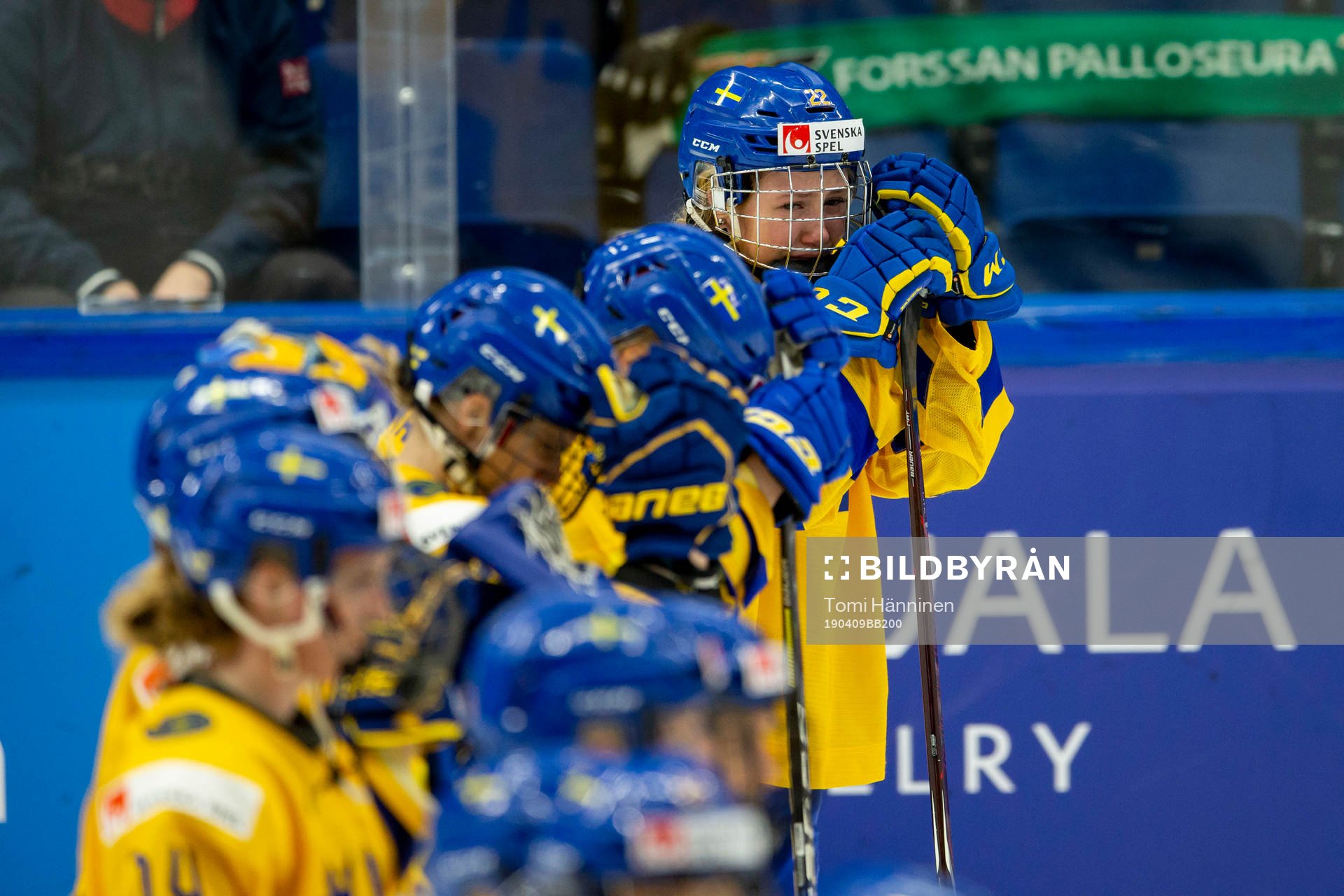 Disappointed Swedish players, Lina Ljungblom #22, SWE