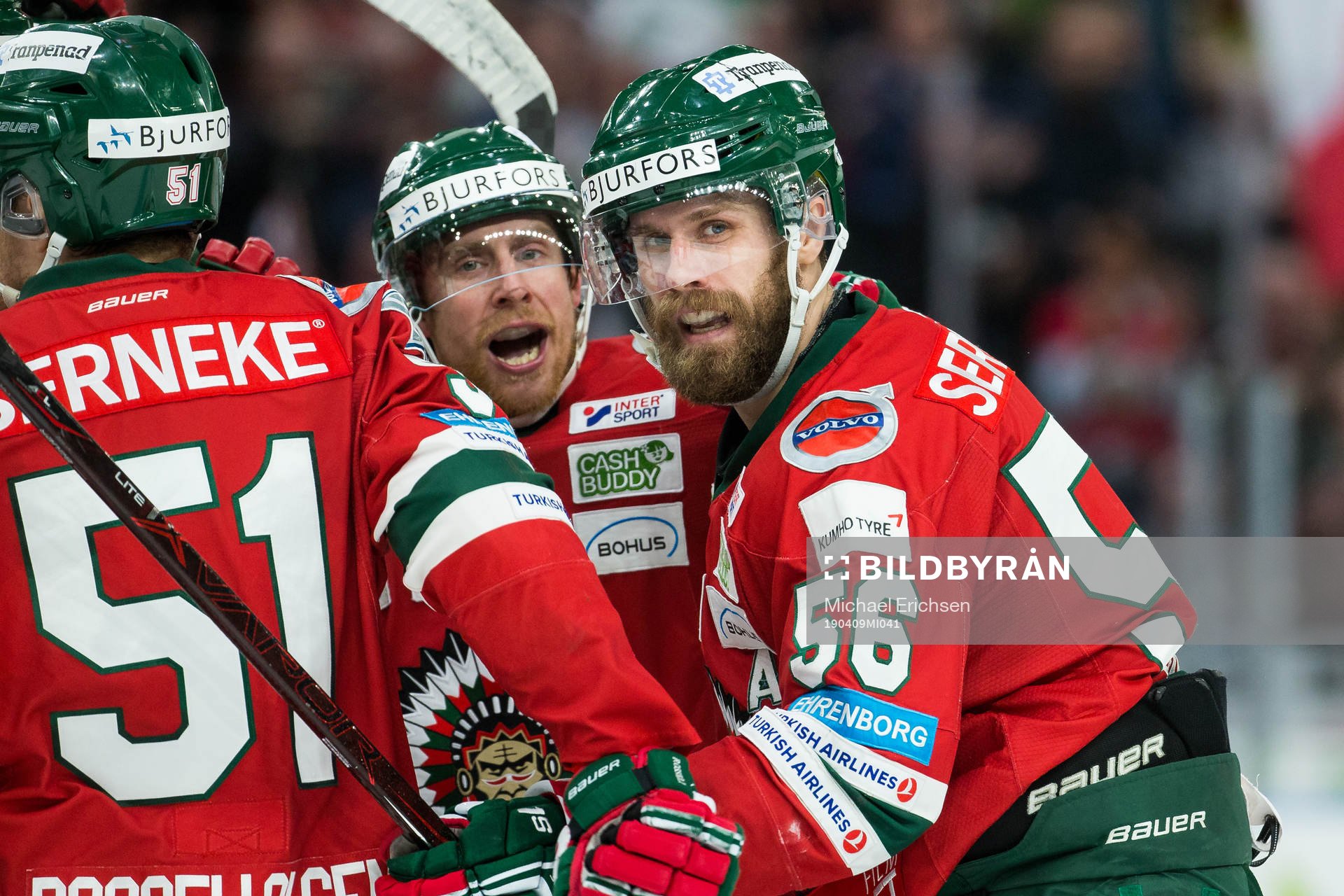 Frölundas Jonathan Sigalet jublar med lagkamrater