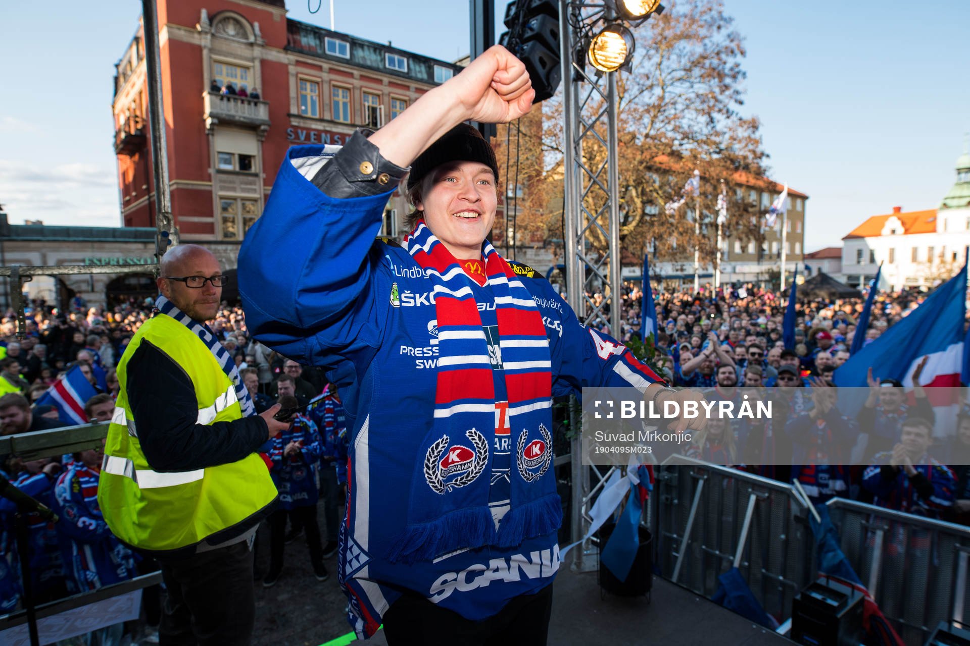Oskarshamns Christian Lindberg firar vid Lilla Torget dagen