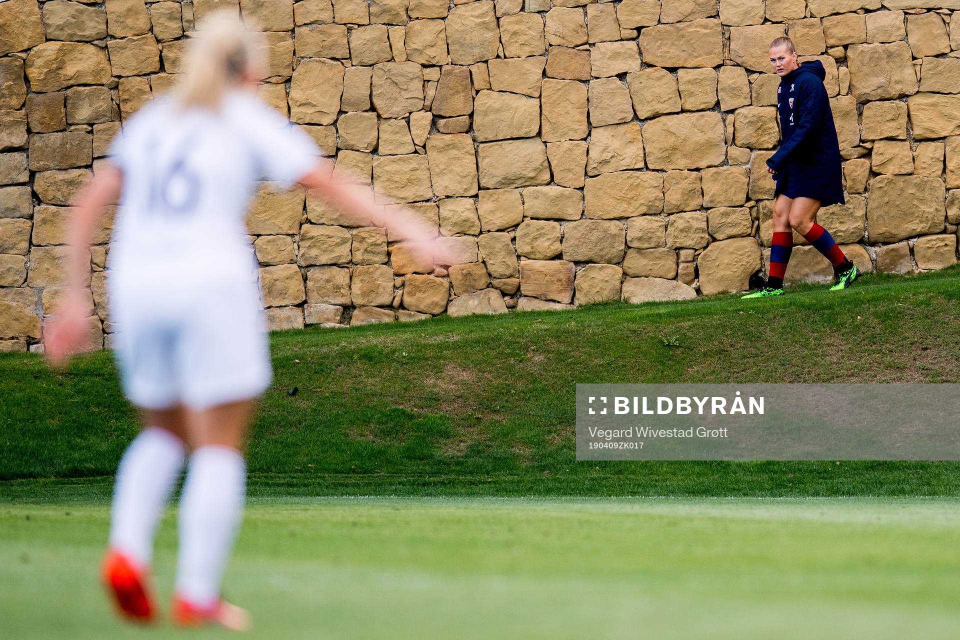 Lisa-Marie Karlseng Utland of Norway warms up