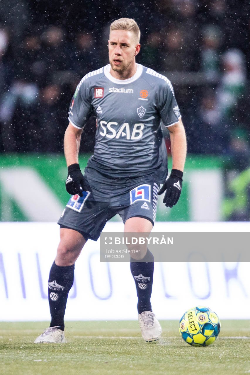 Brages Mattias Liljestrand under fotbollsmatchen i Superettan mellan Västerås och Brage den 9 april 2019 i Västerås.