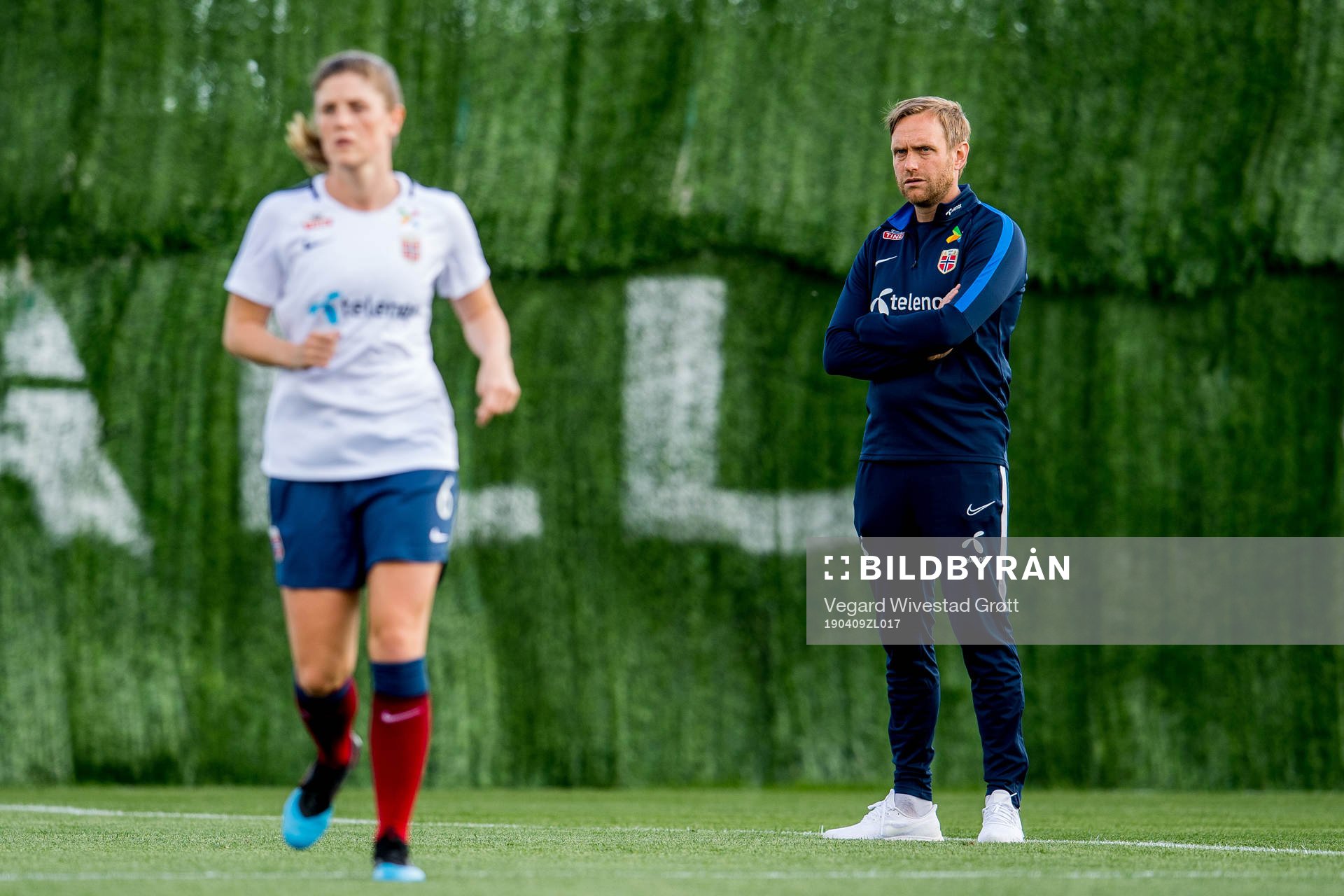 Martin Sjögren, head coach of Norway, and Maren Mjelde