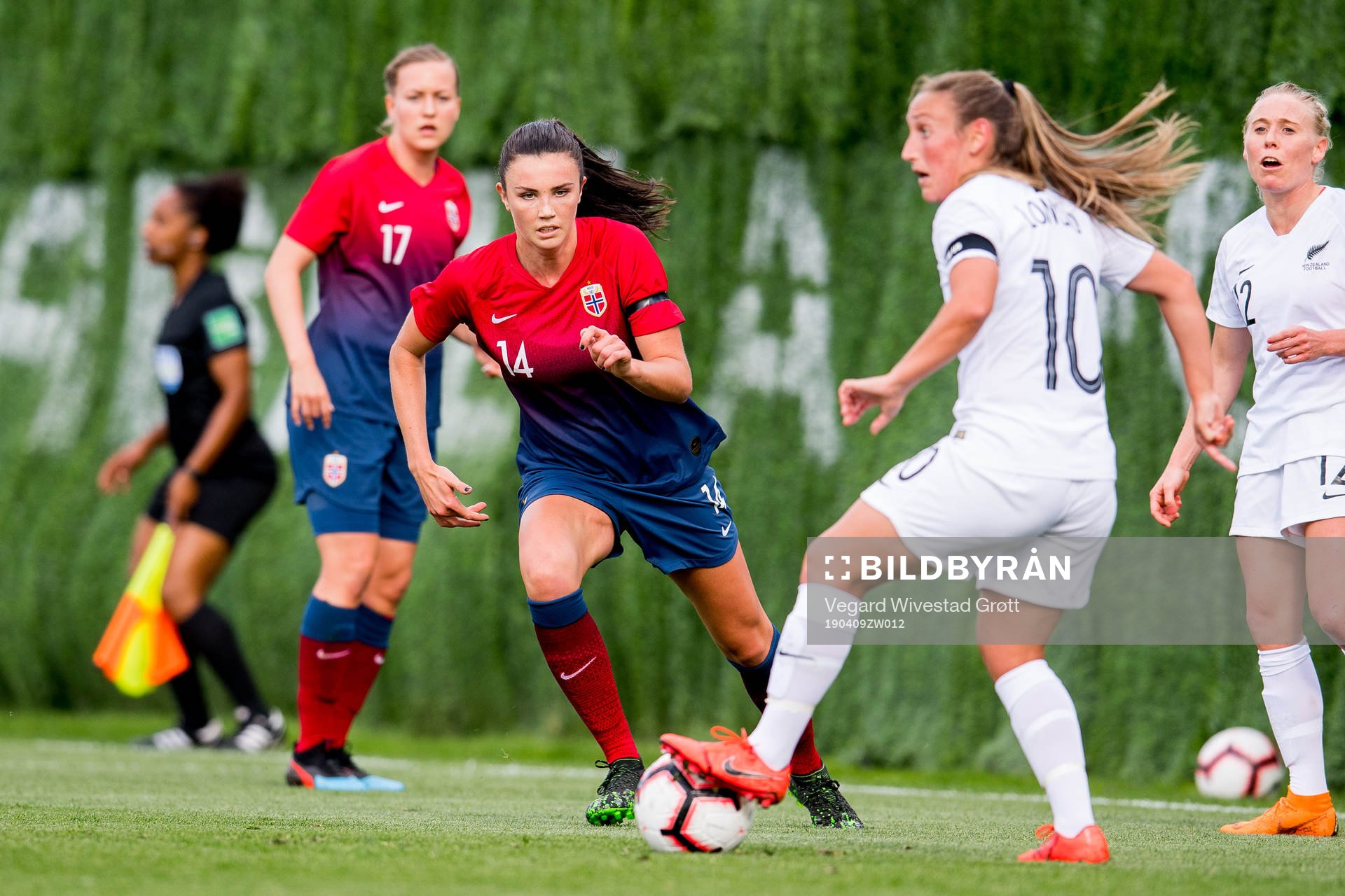 Ingrid Syrstad Engen of Norway and Annalie Longo of New