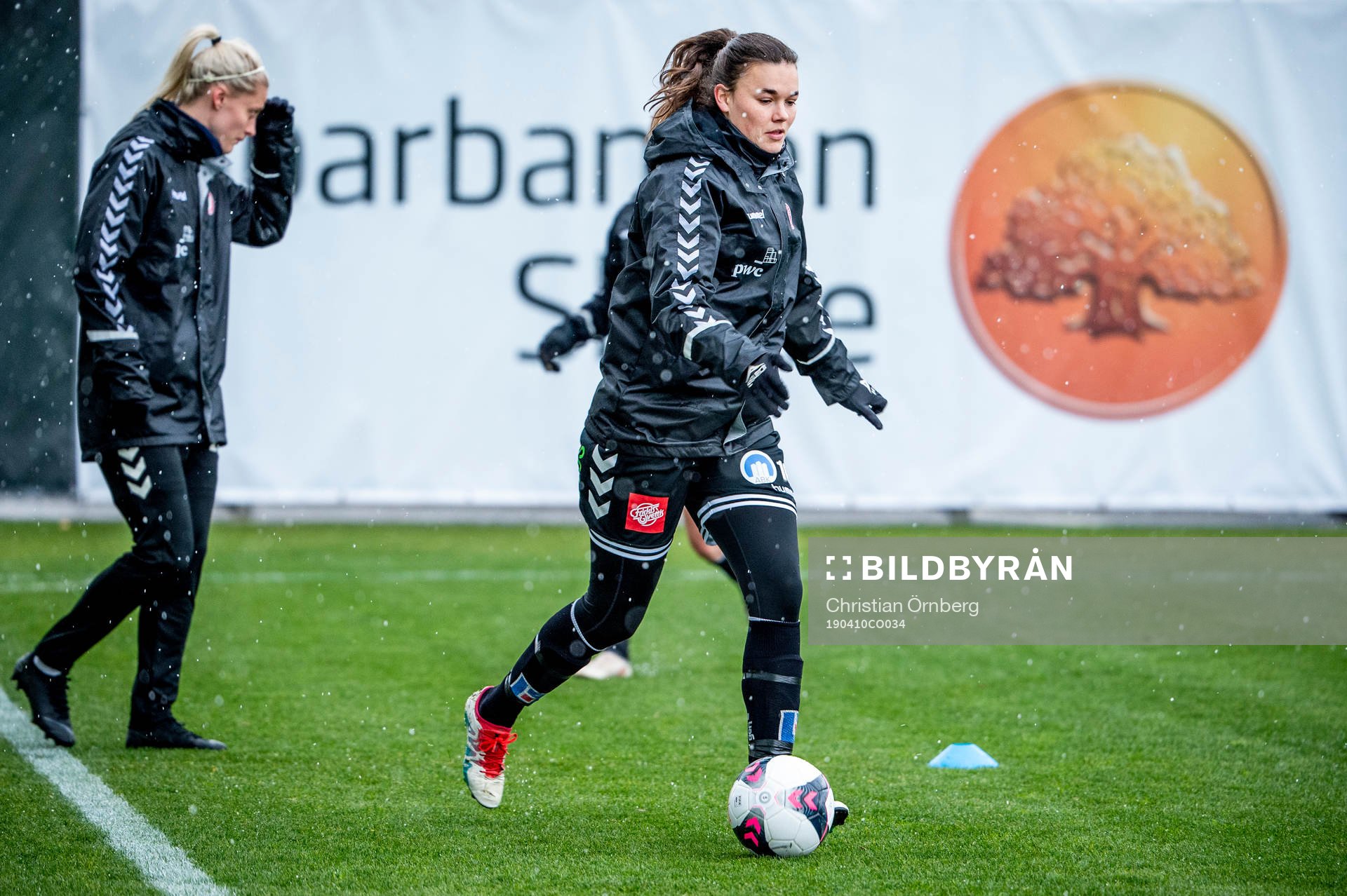 Fotbollsspelaren Anna Welin