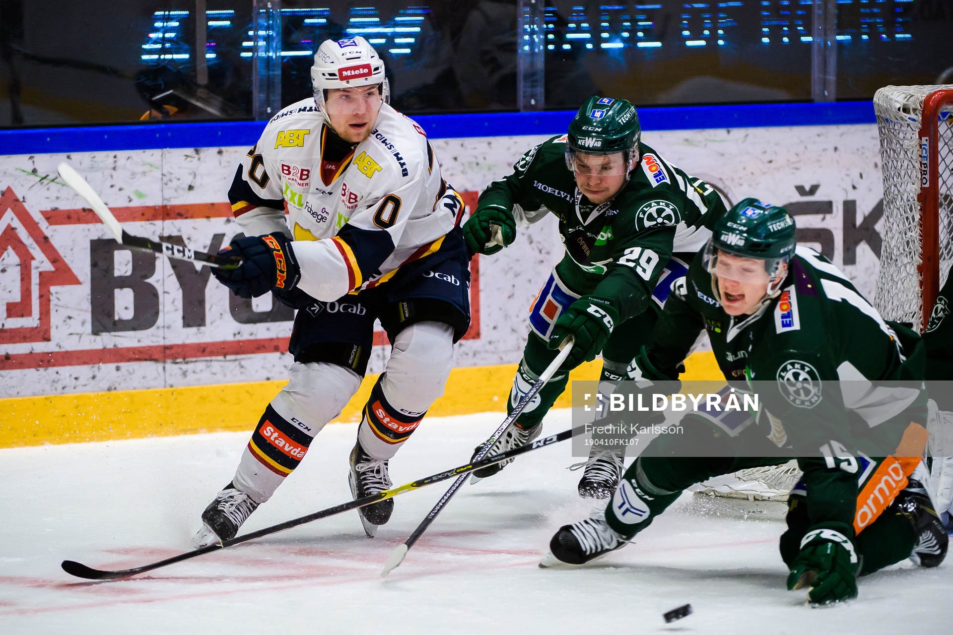 Djurgårdens Marcus Davidsson och Färjestads Oskar Steen