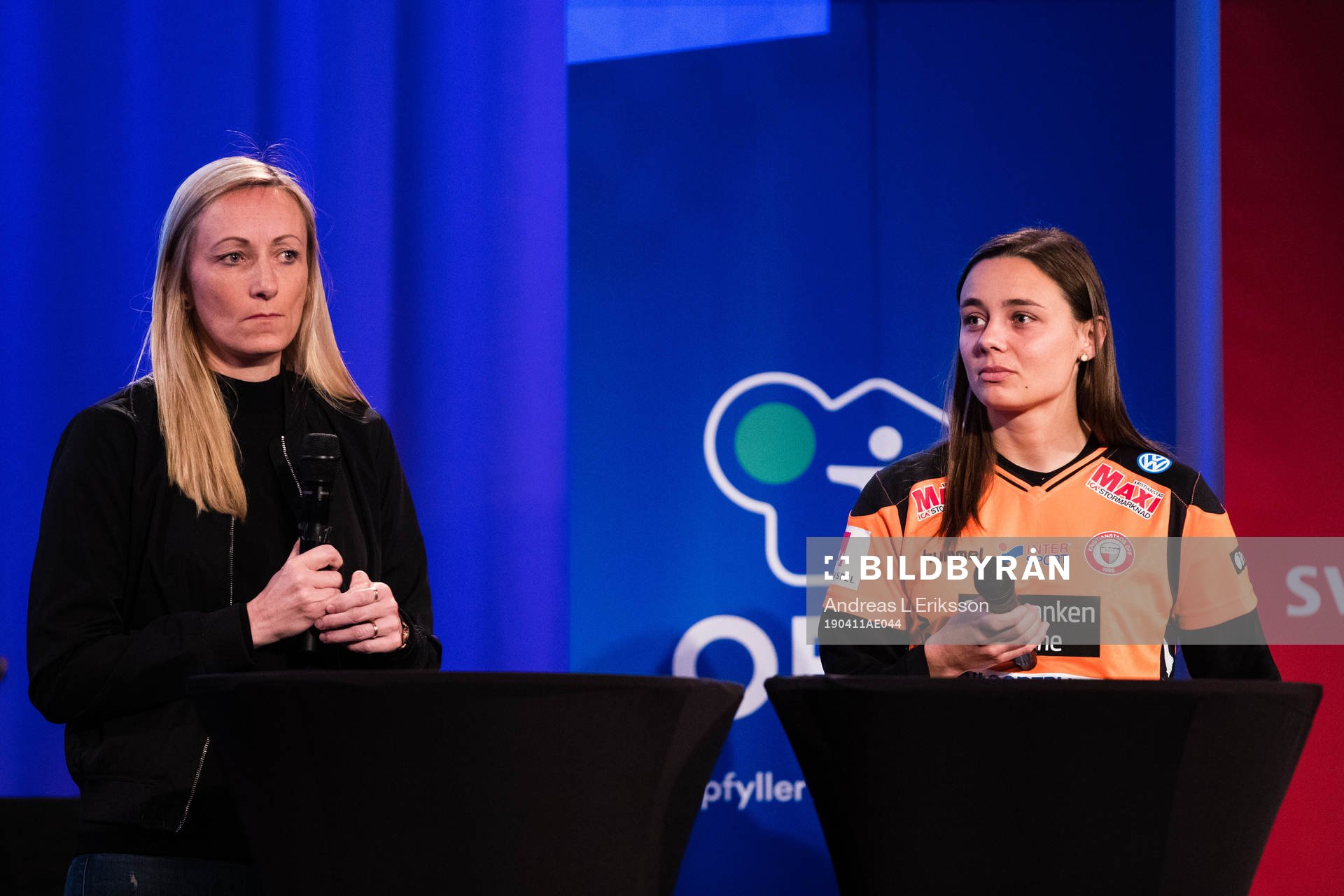 Tränare Elisabeth Gunnarsdottir och Alice Nilsson,