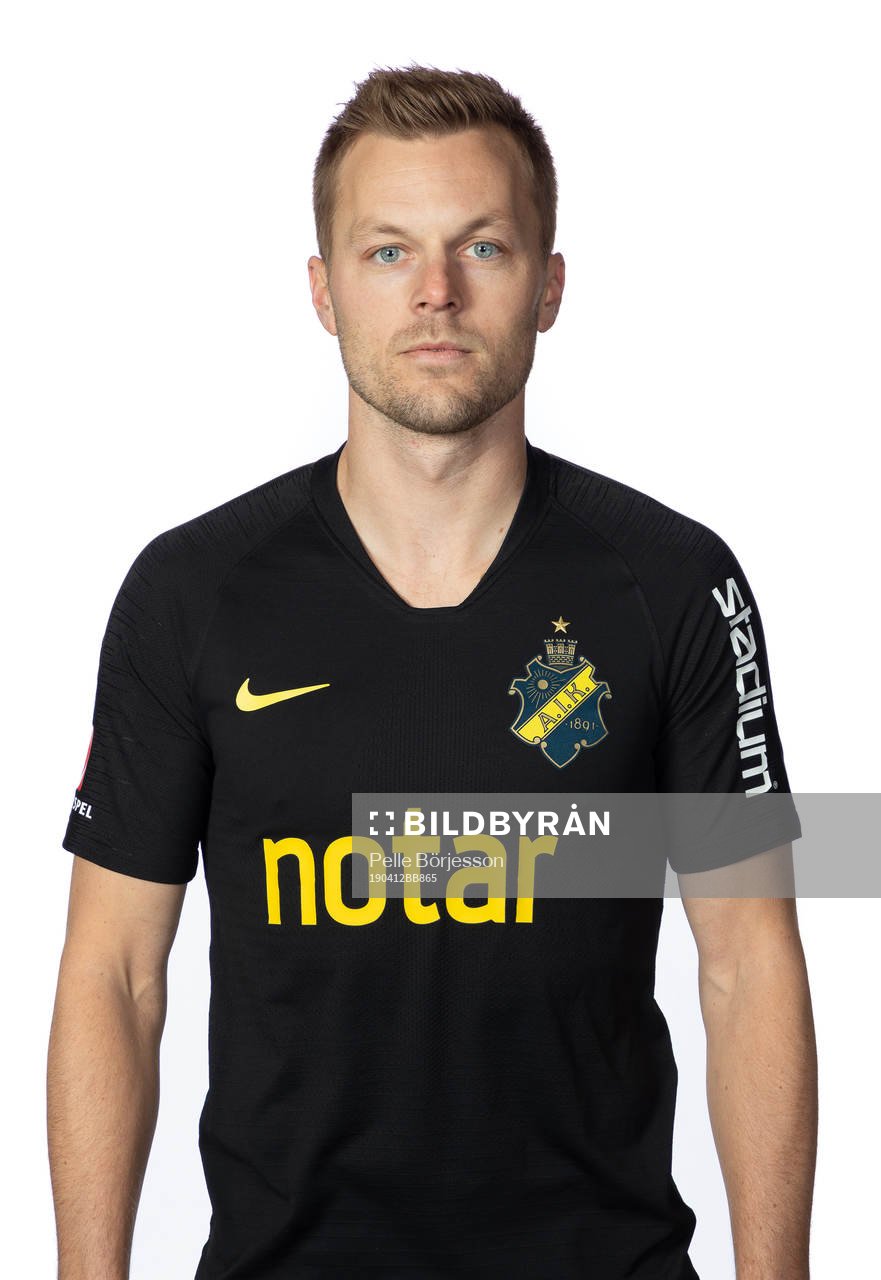 s Sebastian Larsson