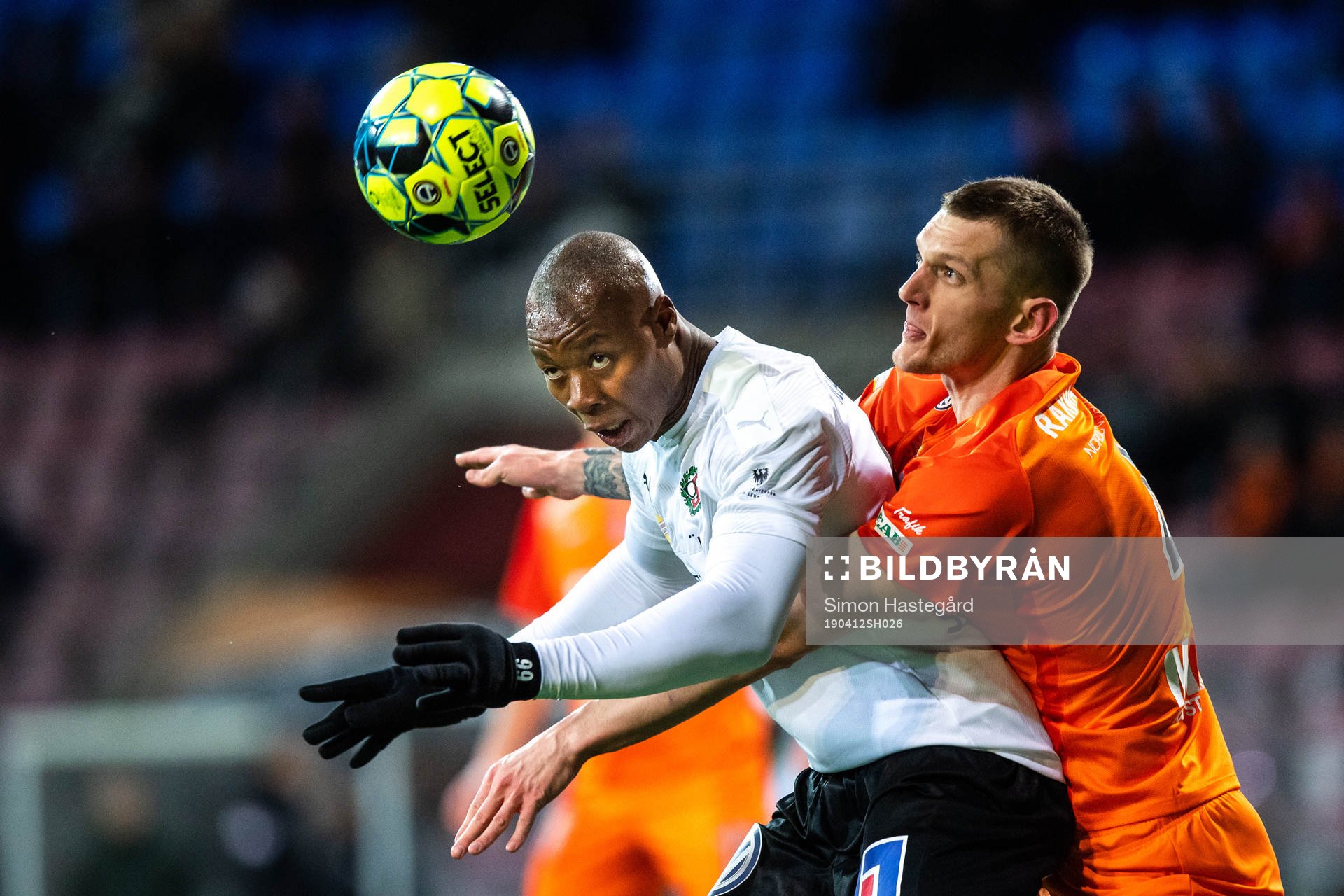 Örebros Carlos Strandberg och AFC Eskilstunas Artem