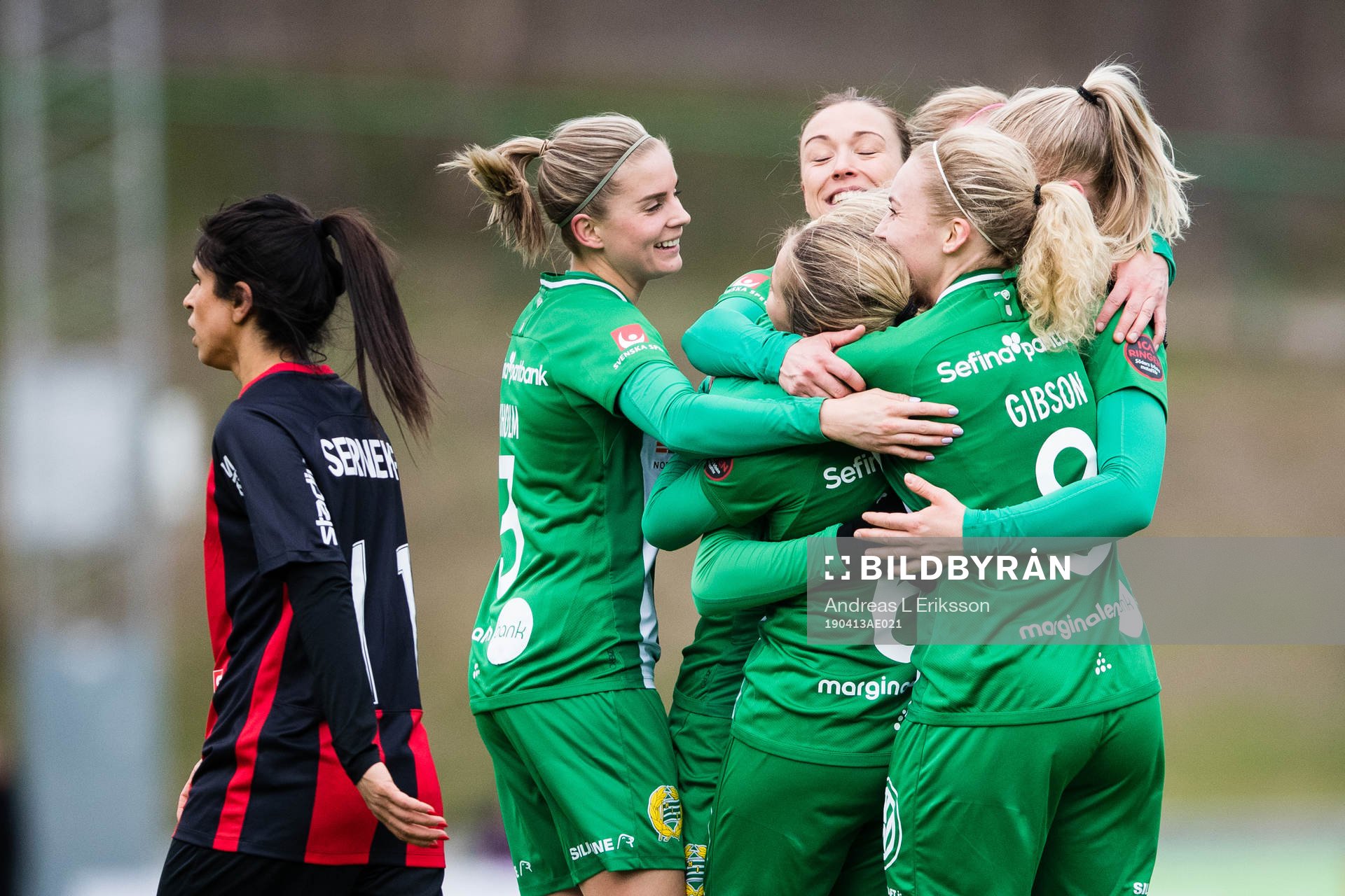 Brommapojkarnas Aisha Faiqi deppar och Hammarbys Hanna