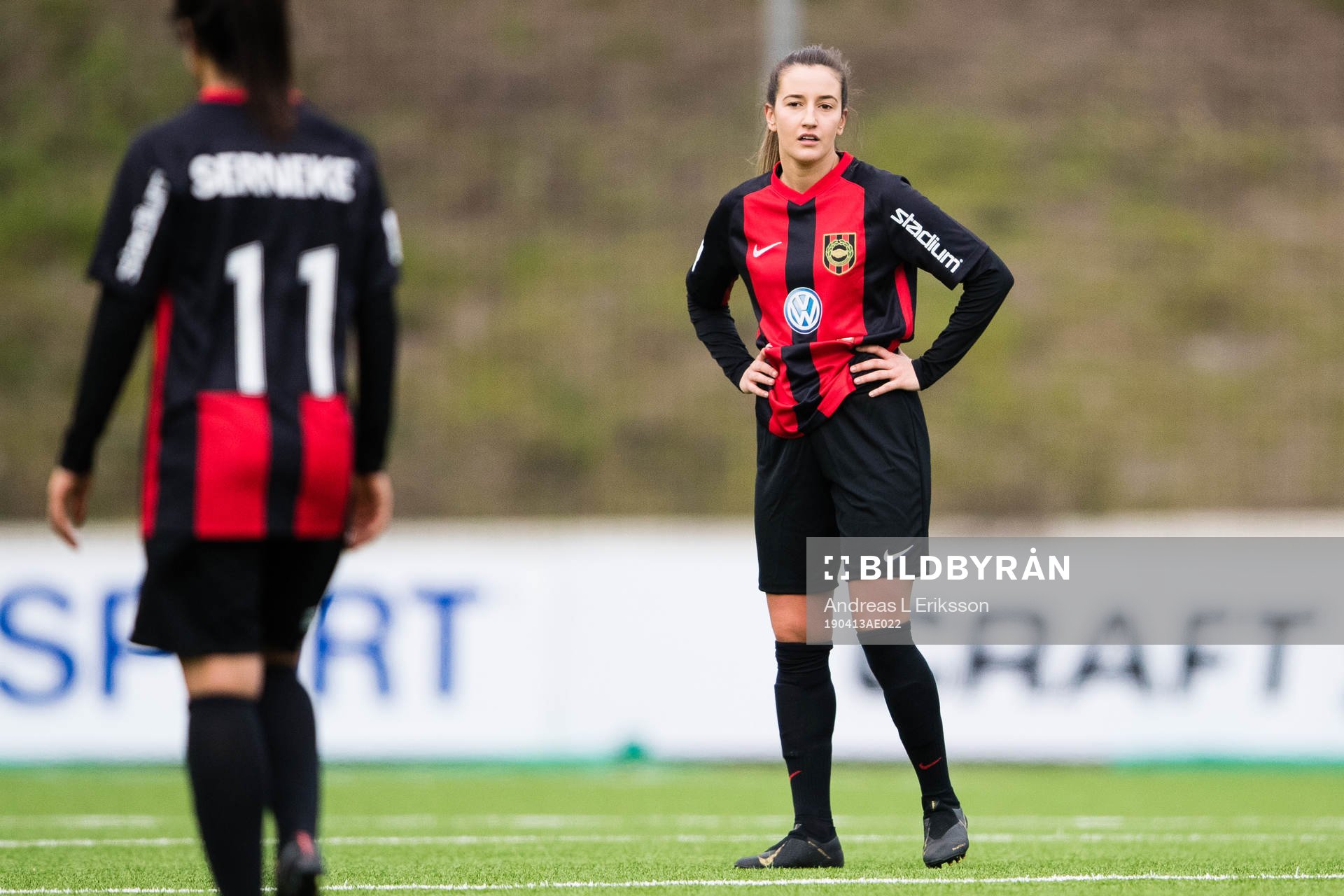 Brommapojkarnas  Daniella Novakovic deppar