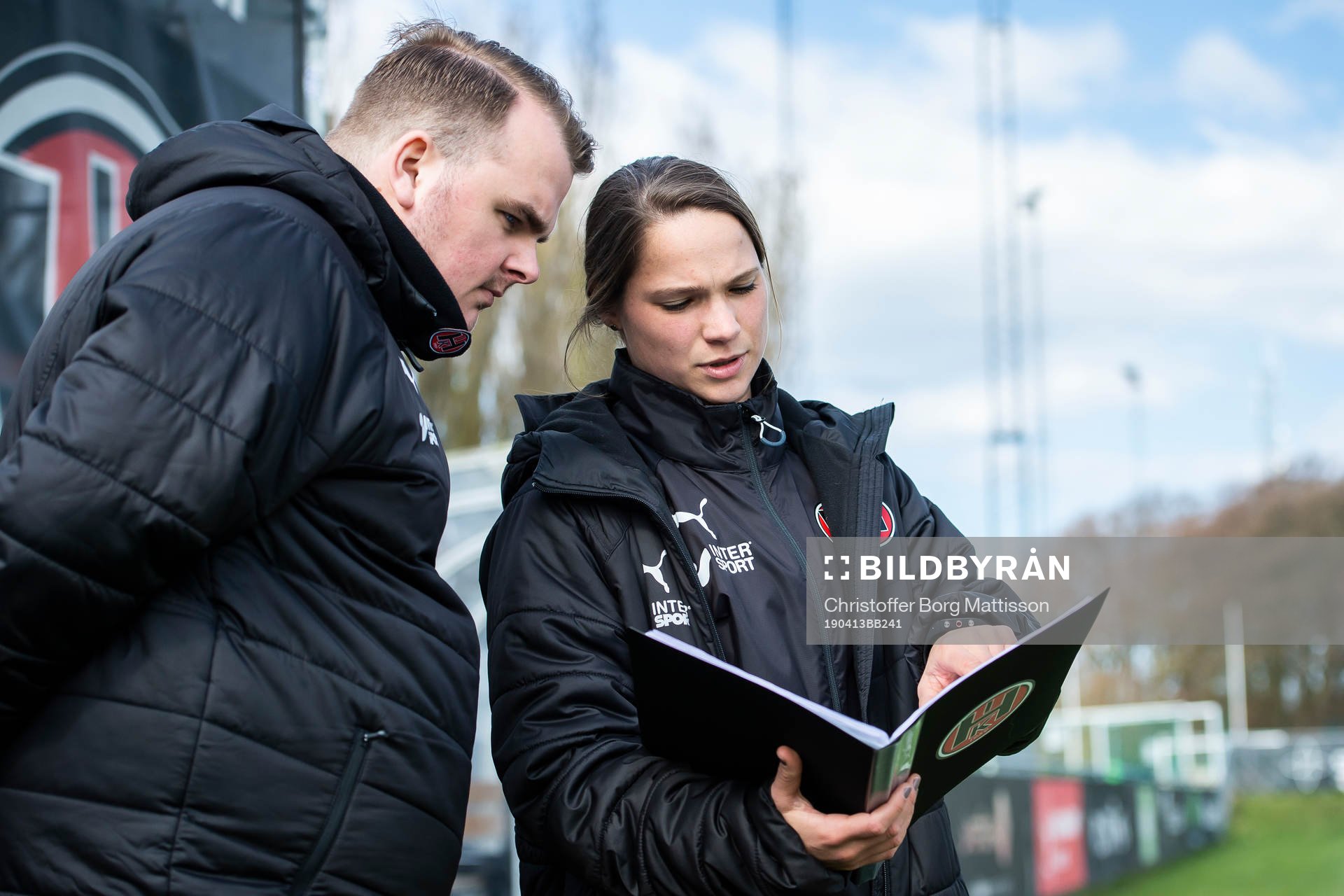 Hittarps tränare Rasmus Leijon och tränare Ieva Kibirkstis