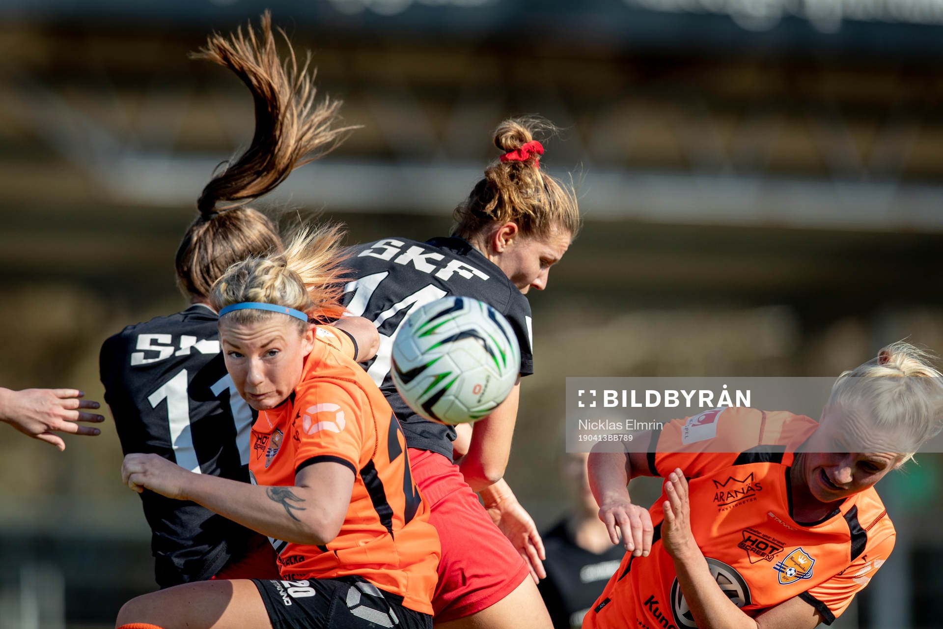 Kungsbackas Malin Fors under fotbollsmatchen i Damallsvenskan mellan Kungsbacka och Kopparbergs/Göteborg den 13 april 2019 i Varberg.
