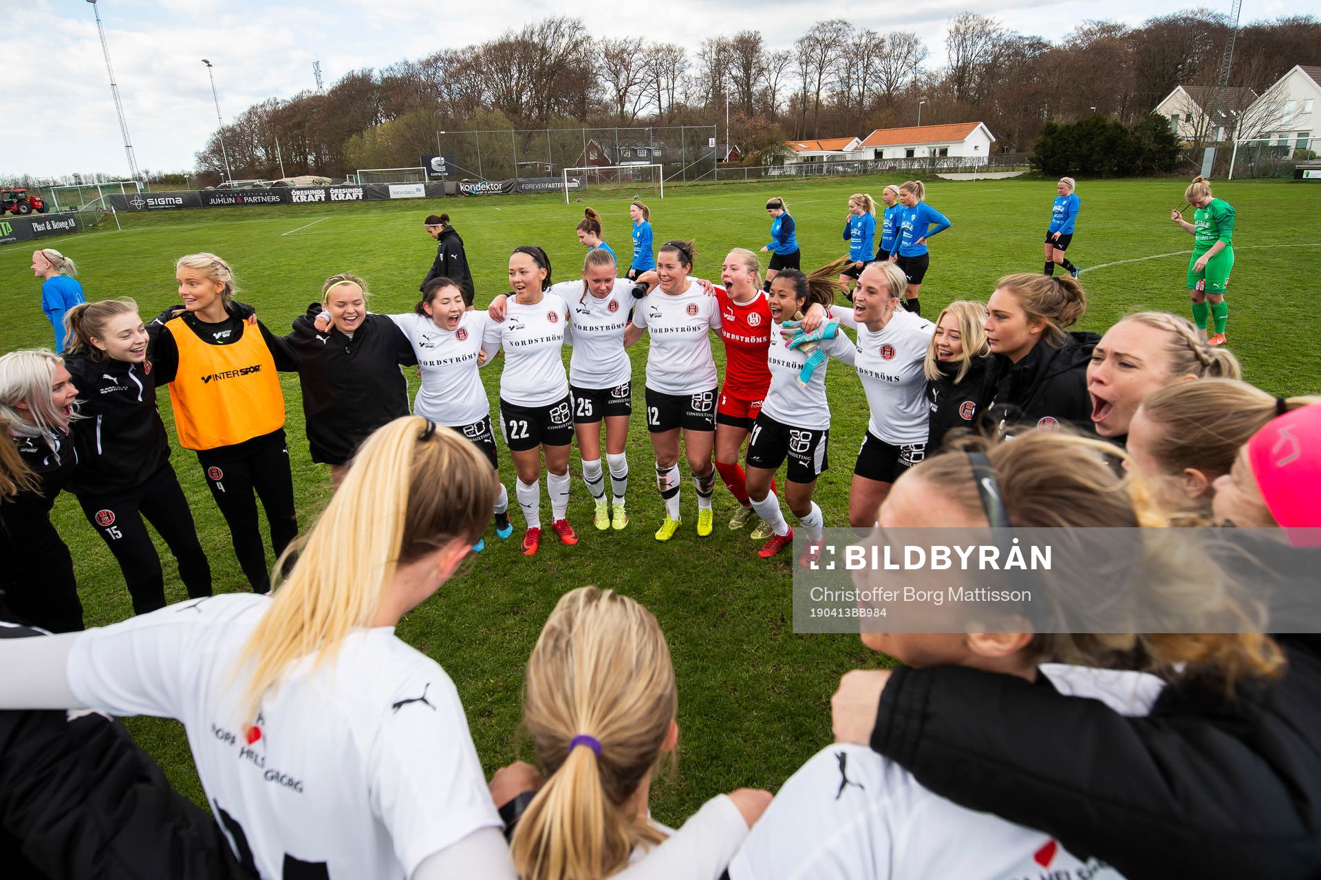 Hittarps spelare jublar