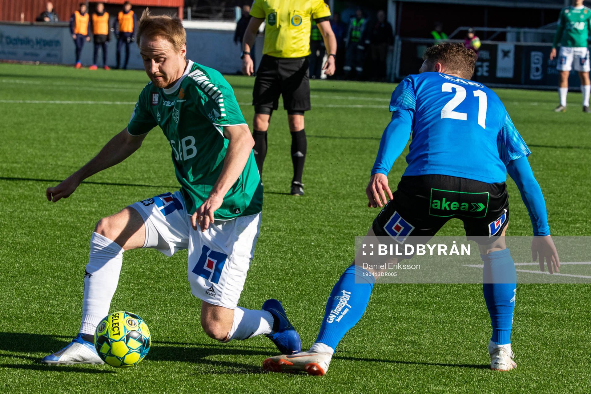 Brages Oscar Lundin och Halmstads Andreas Bengtsson