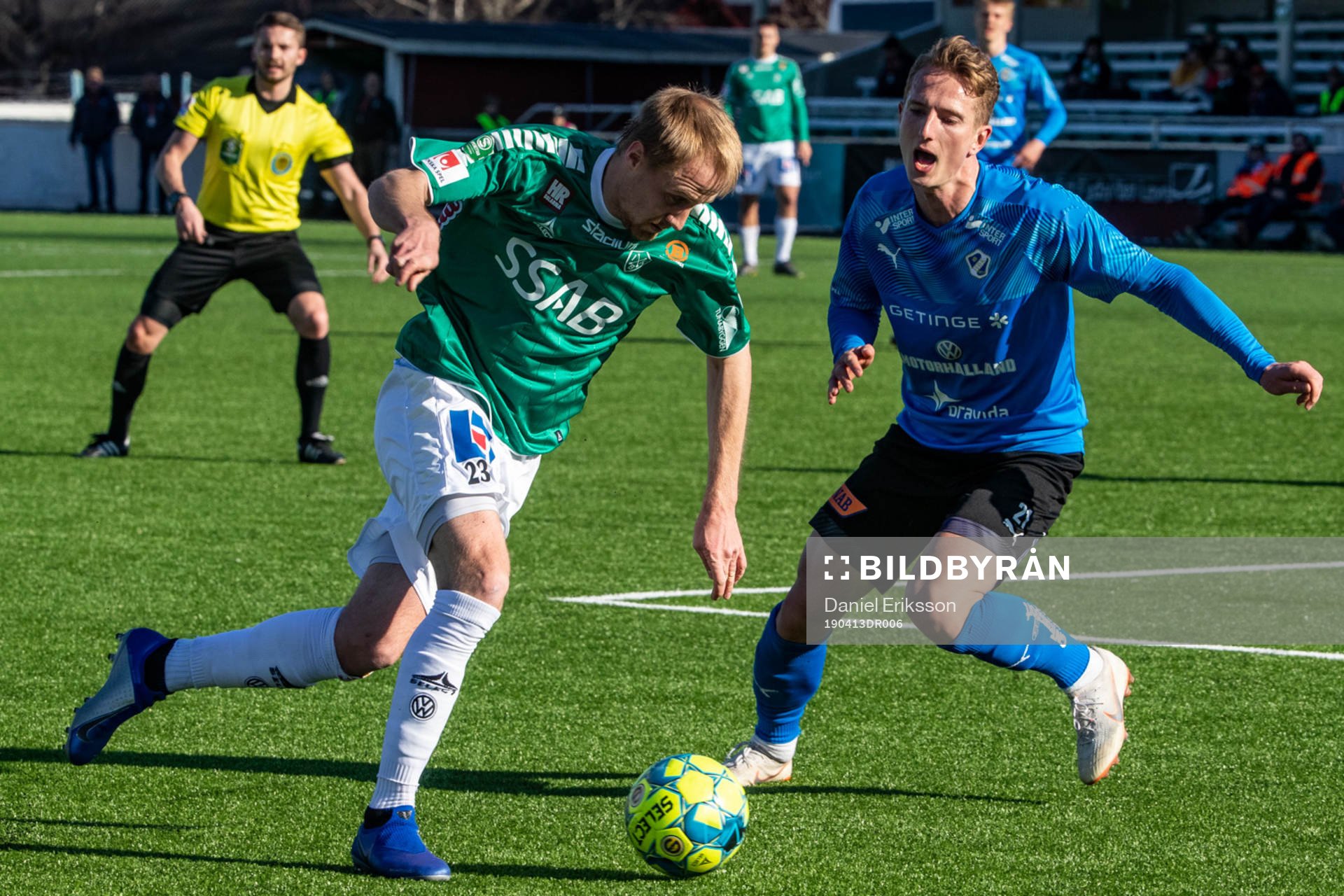 Brages Oscar Lundin och Halmstads Andreas Bengtsson