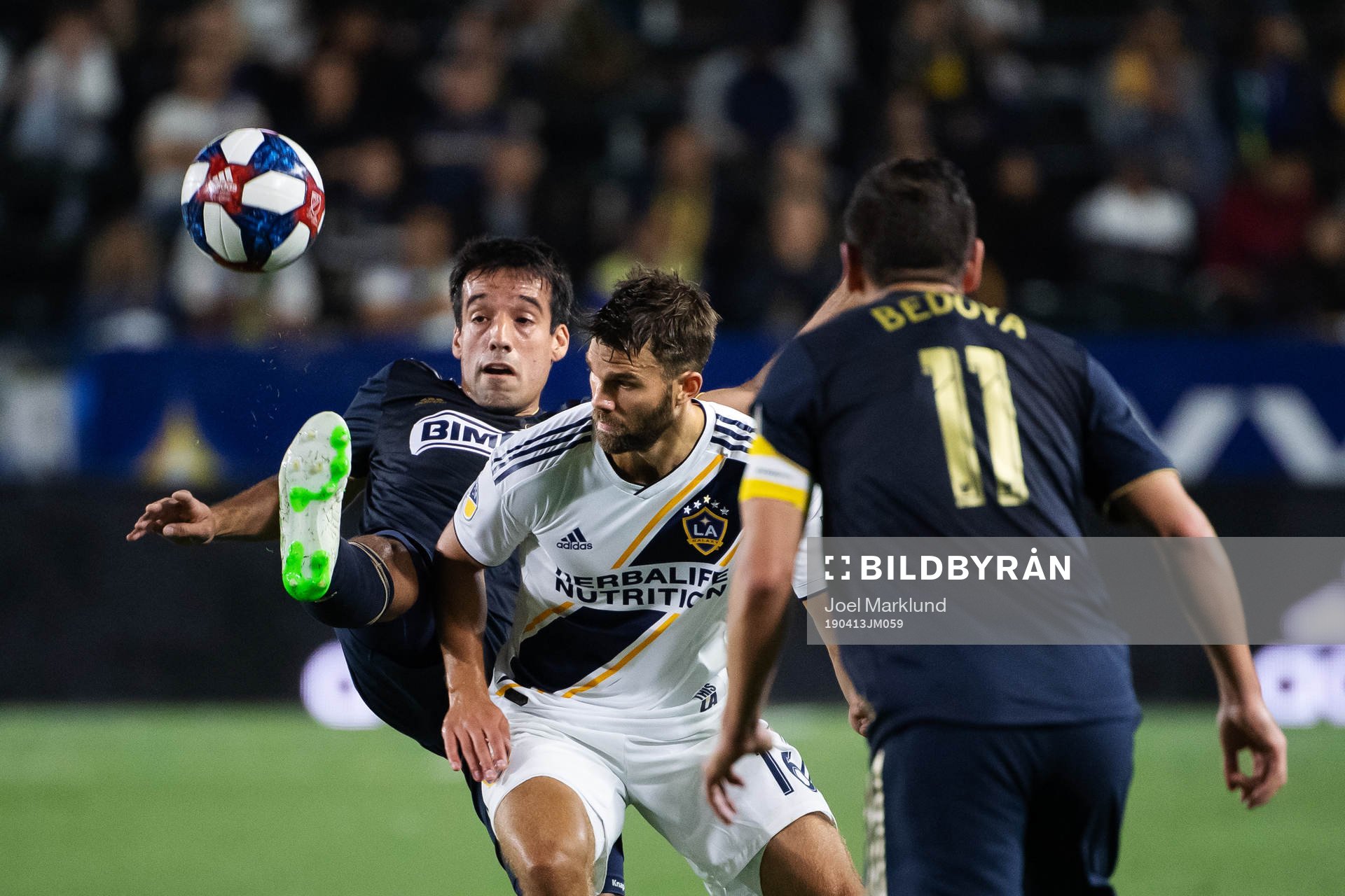 Ilsinho of Philadelphia and Jørgen Skjelvik of LA Galaxy during the MLS regular season football match between LA Galaxy and Philadelphia Union on April 13, 2019 in Los Angeles.
