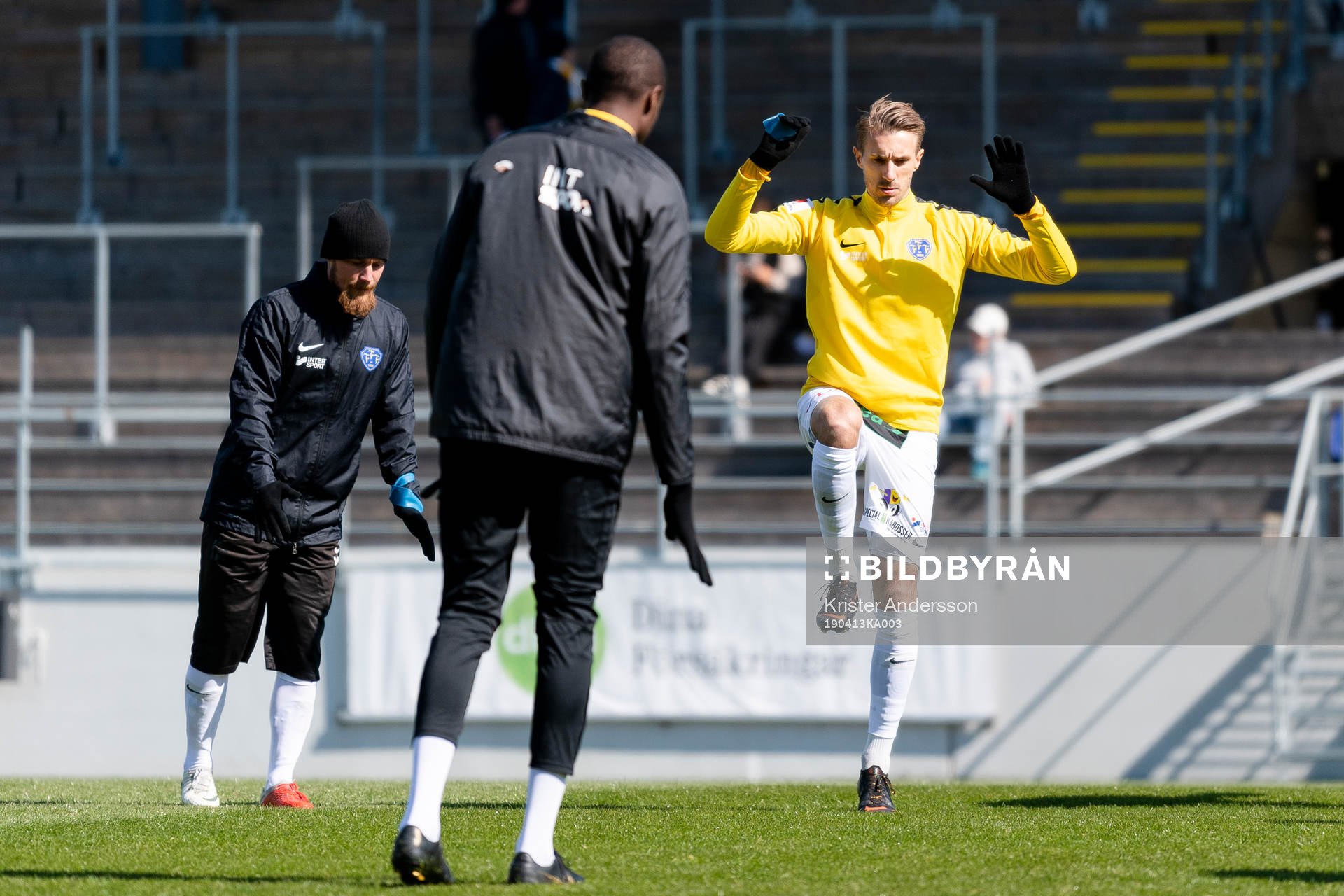 Falkenbergs Tobias Karlsson före fotbollsmatchen i