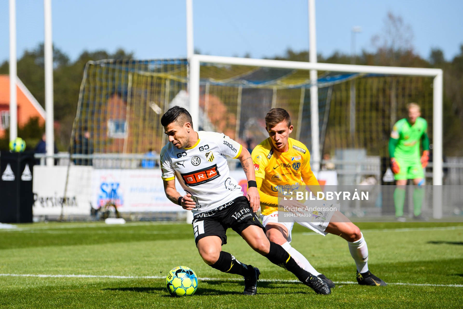 Häckens Paulinho och Falkenbergs John Björkengren
