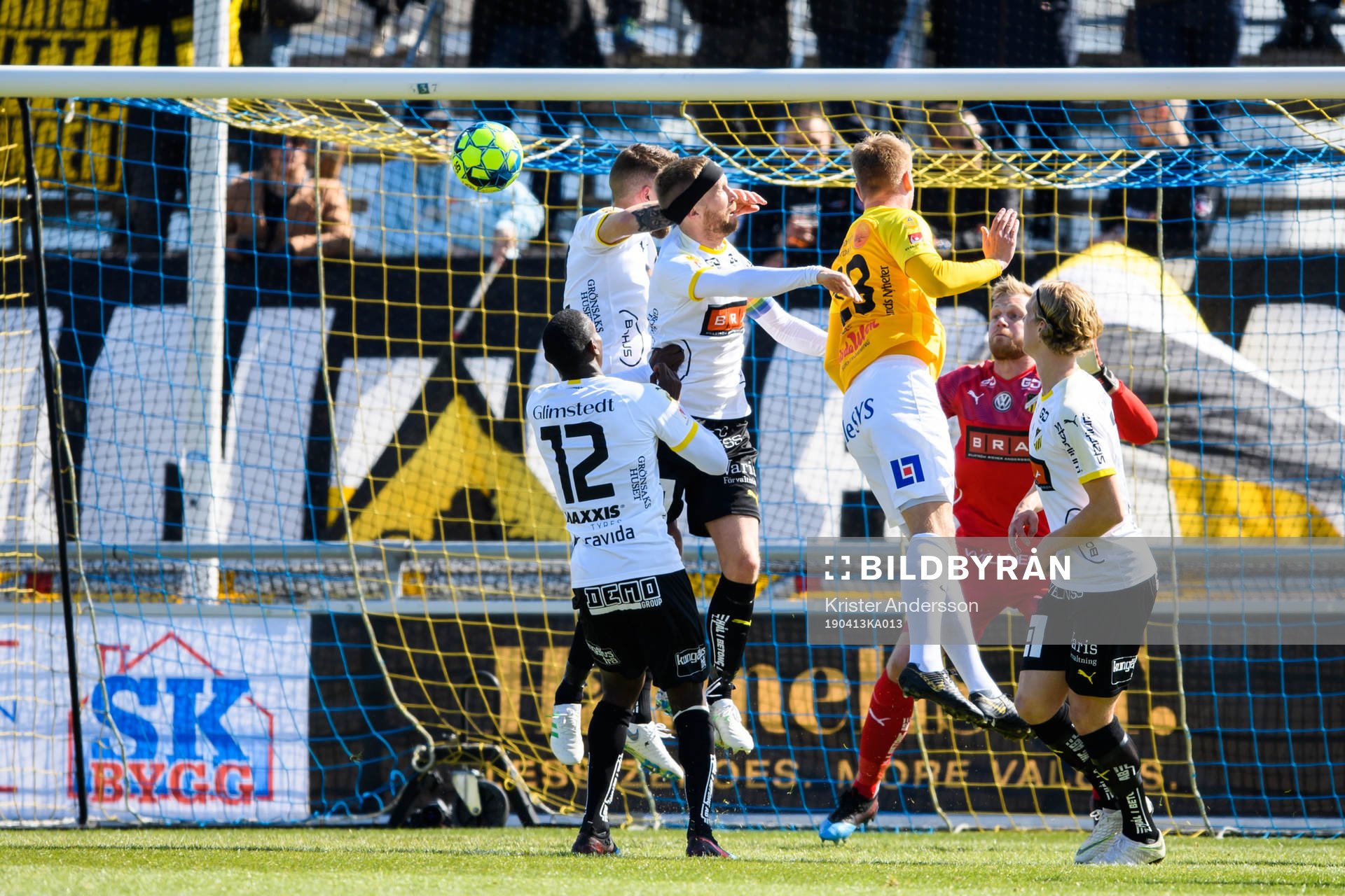 Falkenbergs Denis Kelmendi med målchans