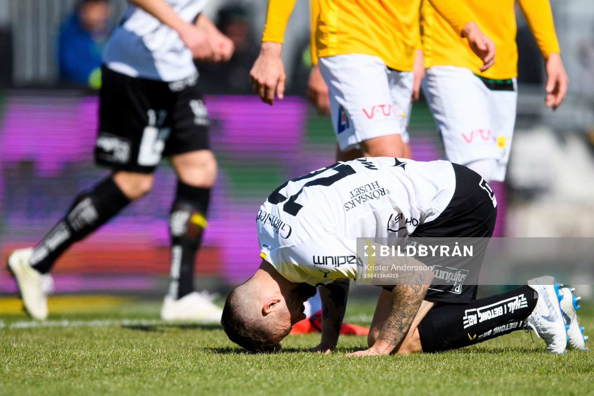 Häckens Joona Toivo deppar