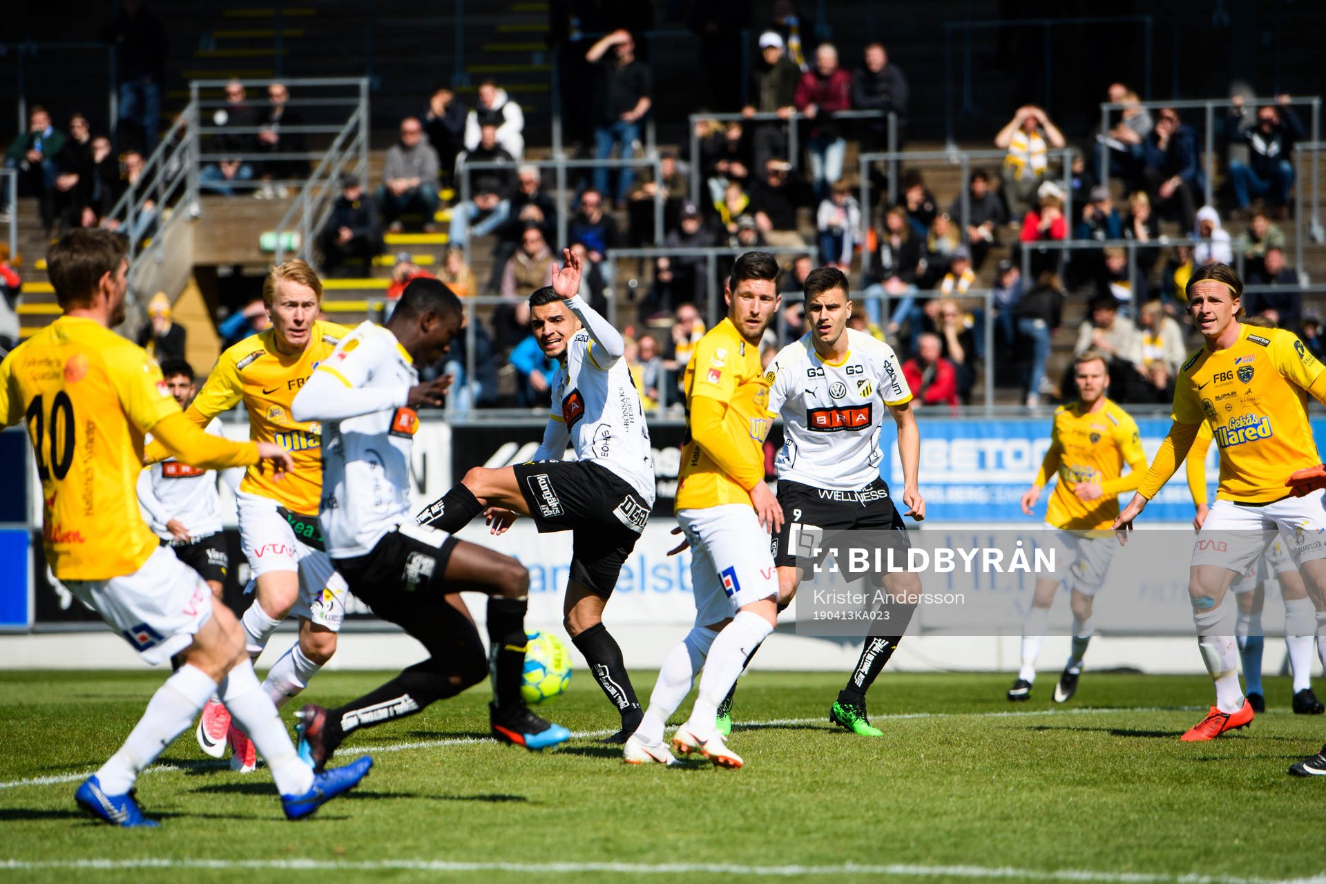 Häckens Elohor Ekpolo gör 0-1