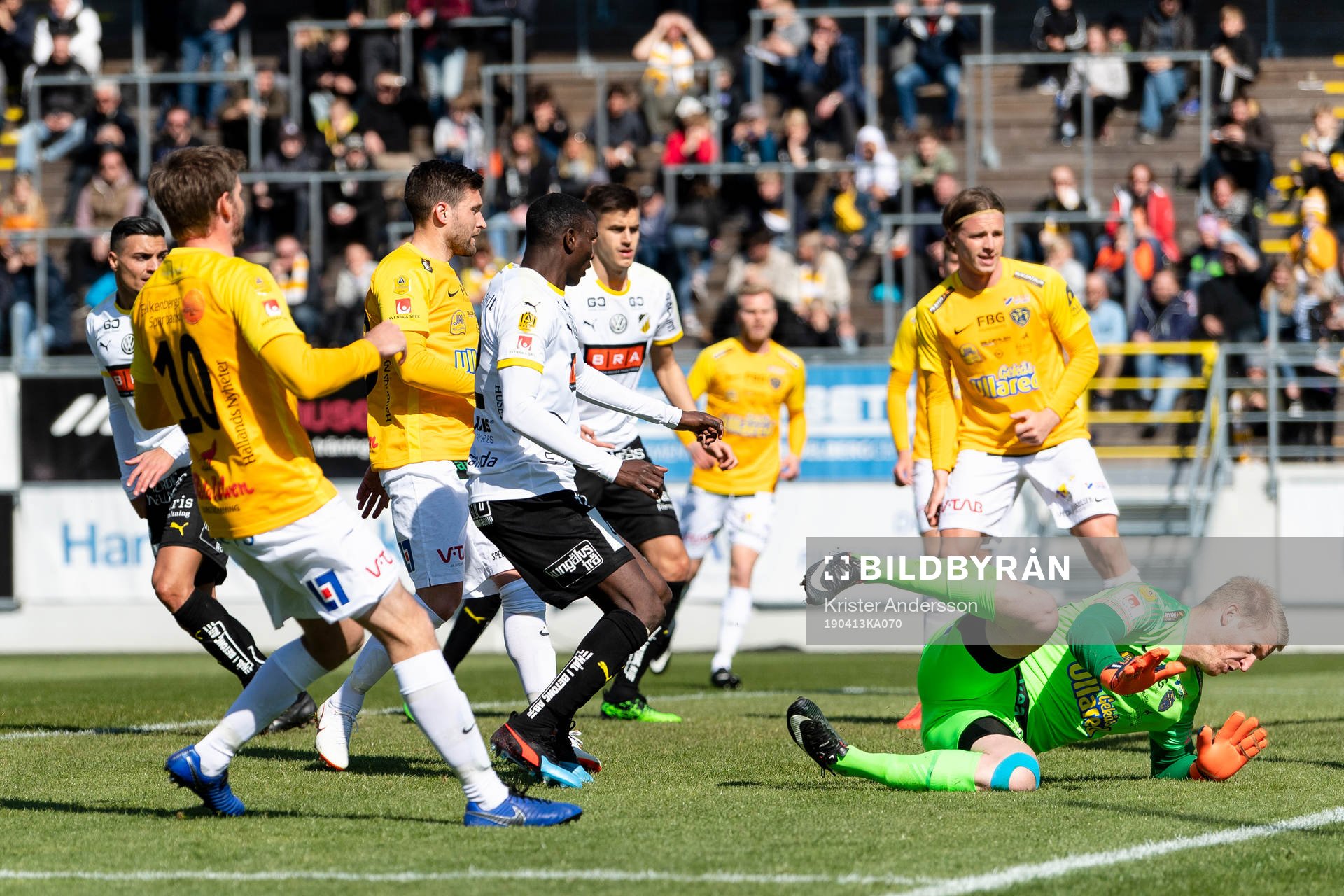 Häckens Elohor Ekpolo gör 0-1