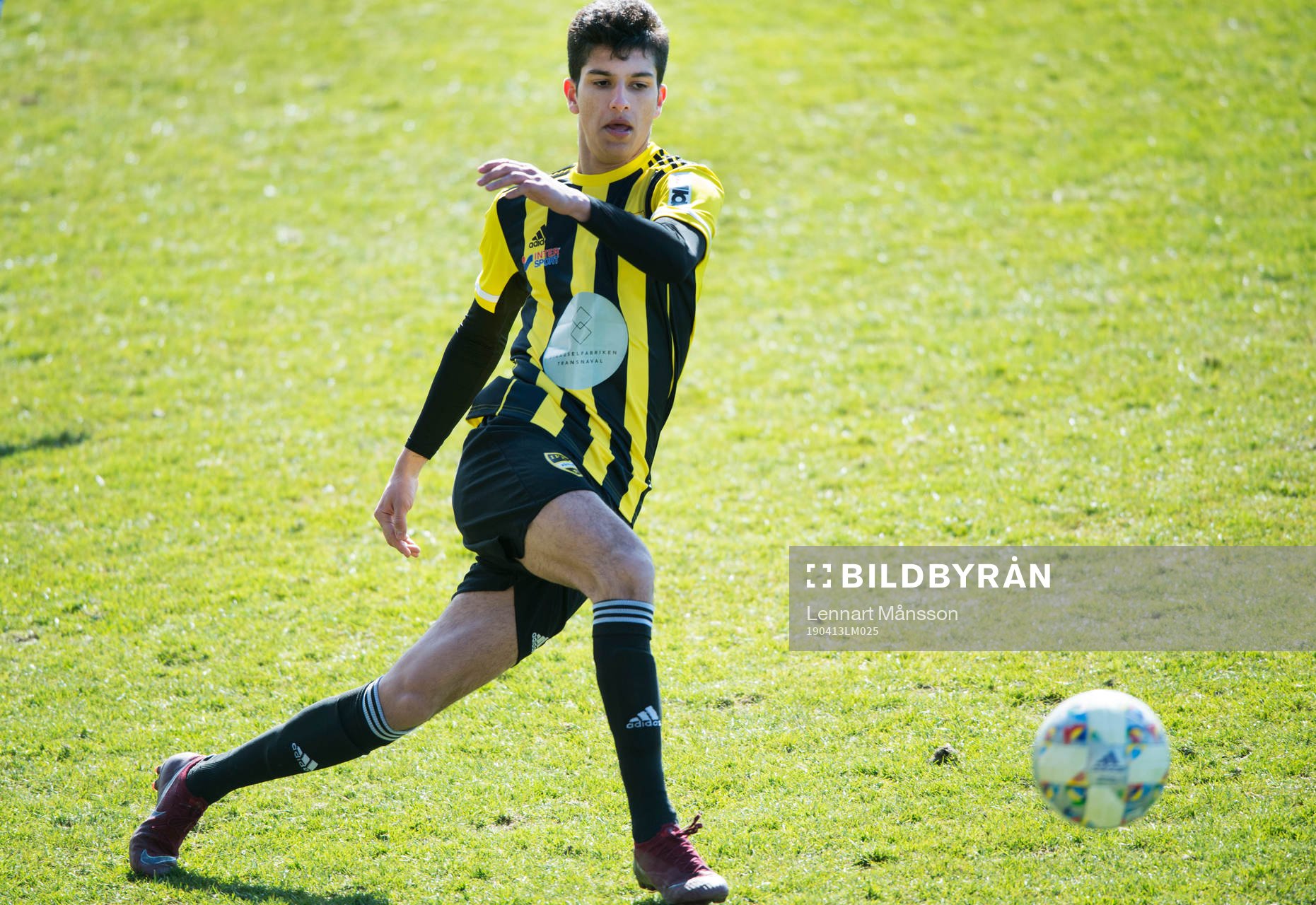 IFK Hässleholms Mustafa Owaid i matchen i division 2