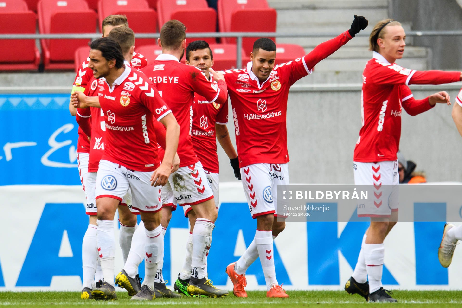 Kalmars spelare jublar med Romário Pereira Sipião