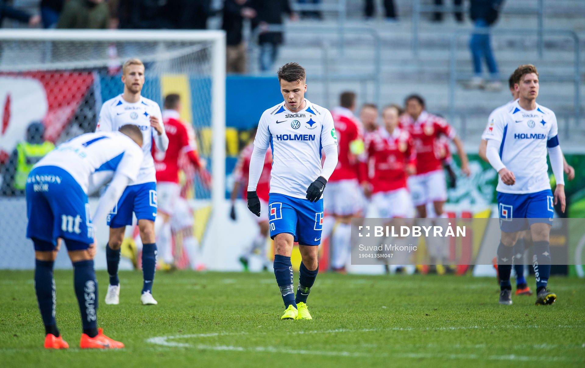 IFK Norrköpings Simon Skrabb och Alexander Fransson deppar