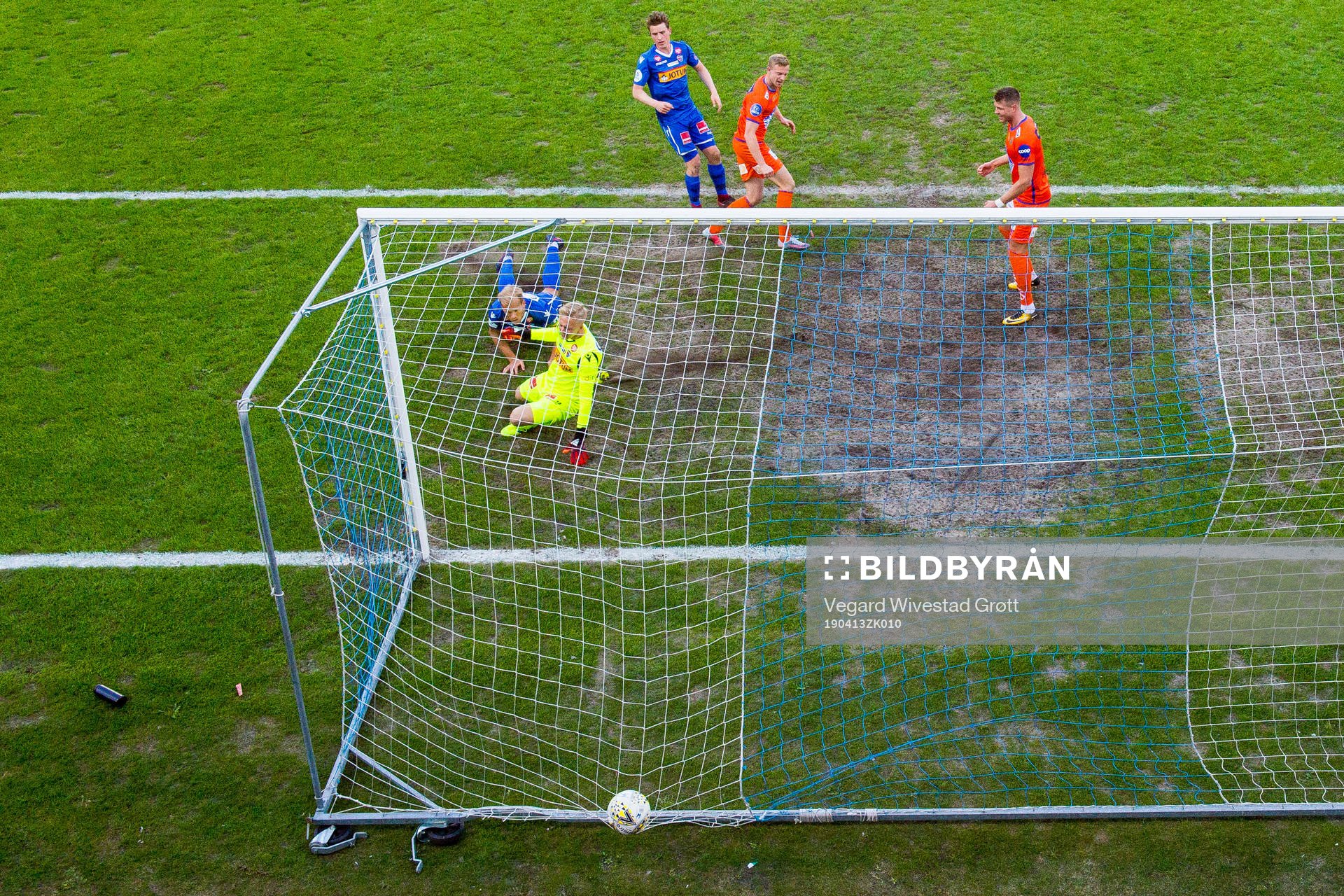 Peter Orry Larsen of Aalesund scores the 0-1 goal behind