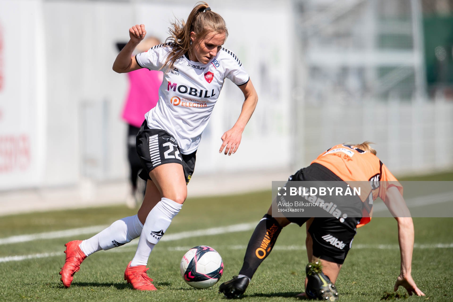 Limhamn Bunkeflos Hanna Persson under fotbollsmatchen i Damallsvenskan mellan Kristianstad och Limhamn Bunkefloden 14 april 2019 i Kristianstad.