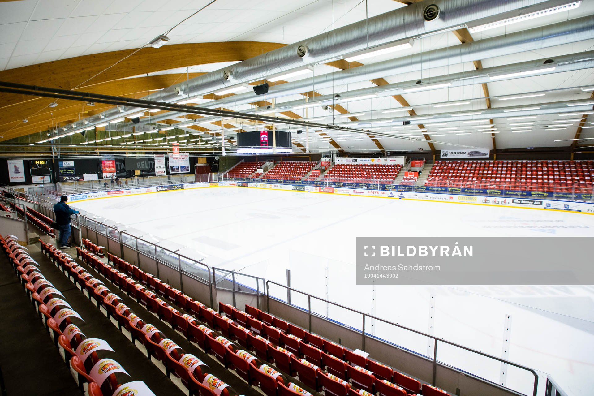 Vy över Gränby Ishall