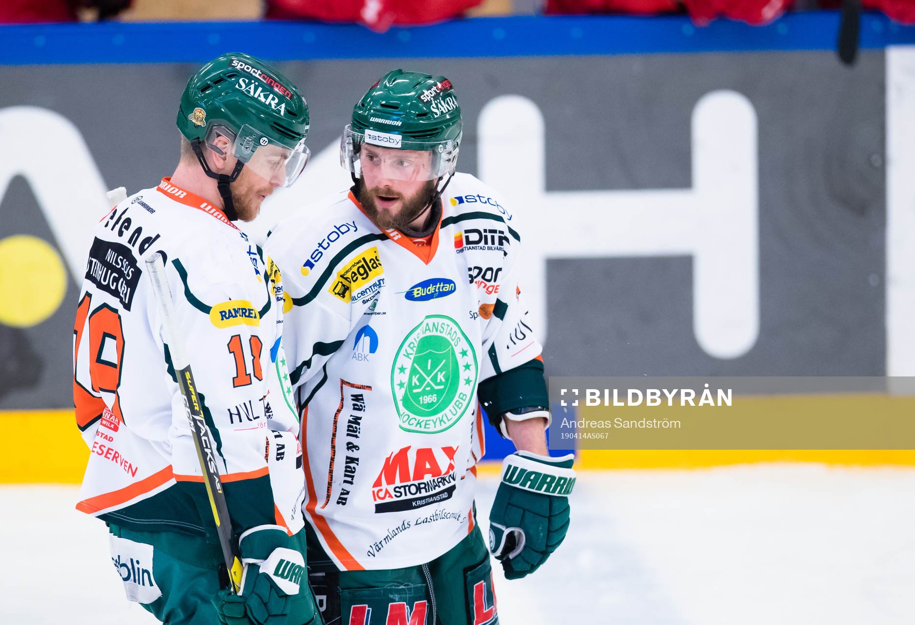 Kristianstads Julius Selle Larsson samtalar med Robin