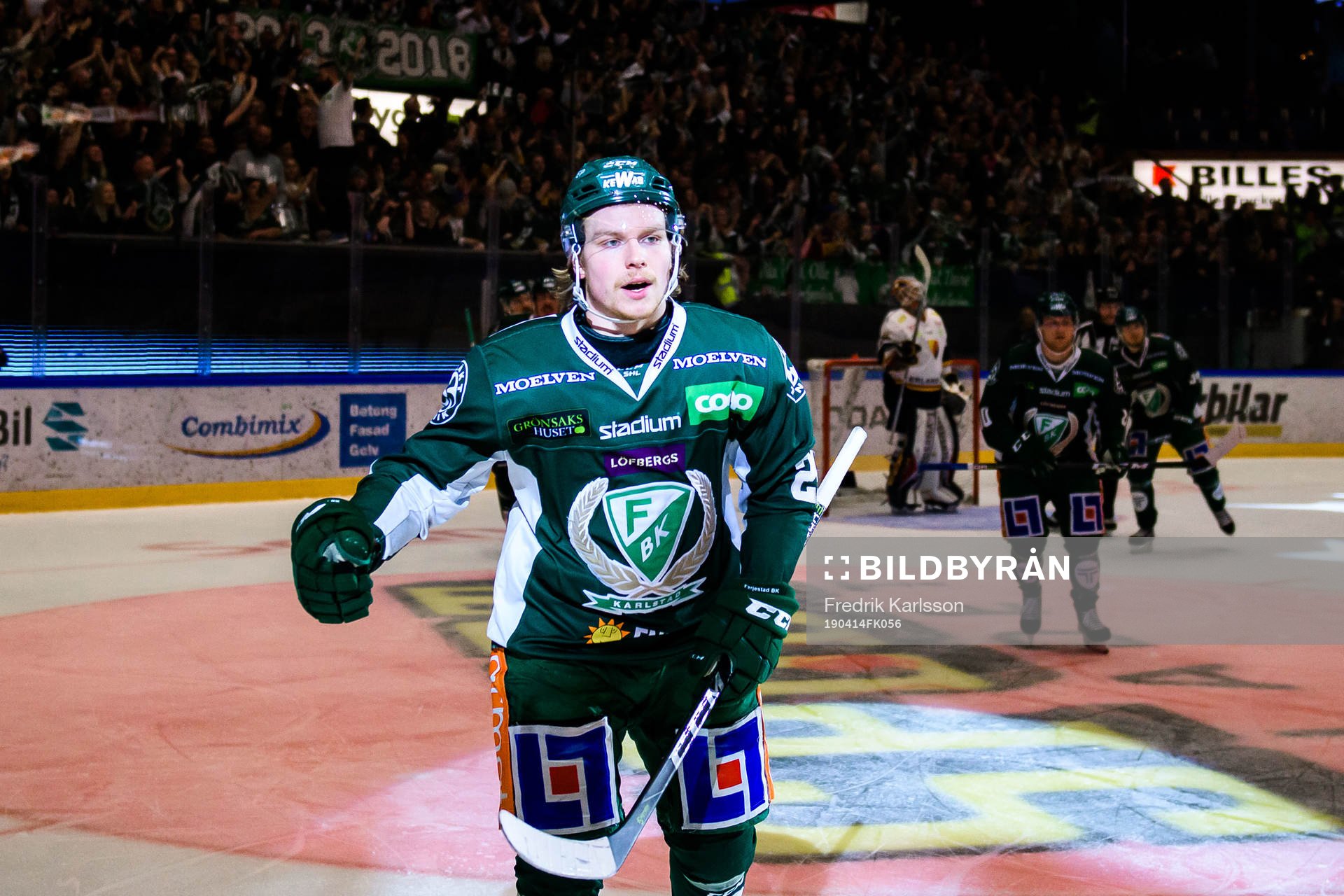 Färjestads Oskar Steen jublar