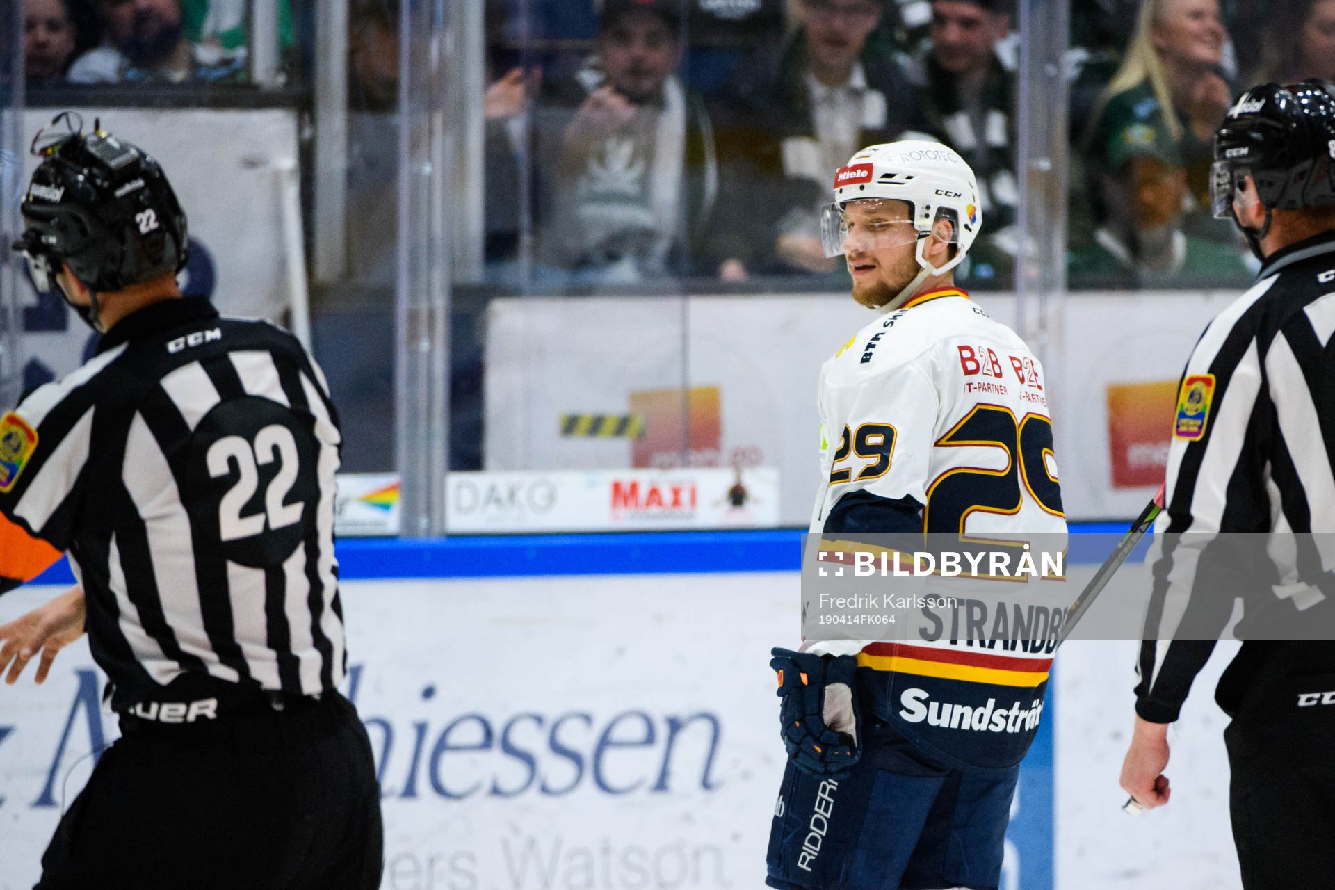 Djurgårdens Sebastian Strandberg blir utvisad