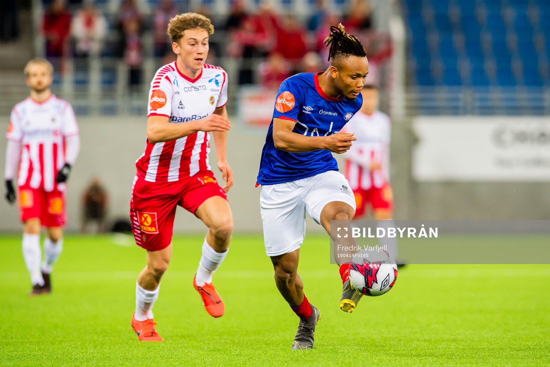 Tomas Stabell of Tromsø and Chidera Ejuke of Vålerenga