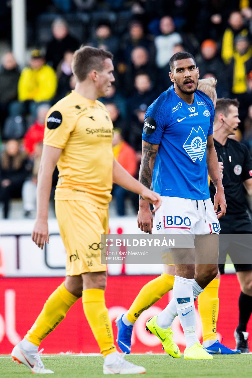 Ohi Omoijuanfo of Molde looks dejected