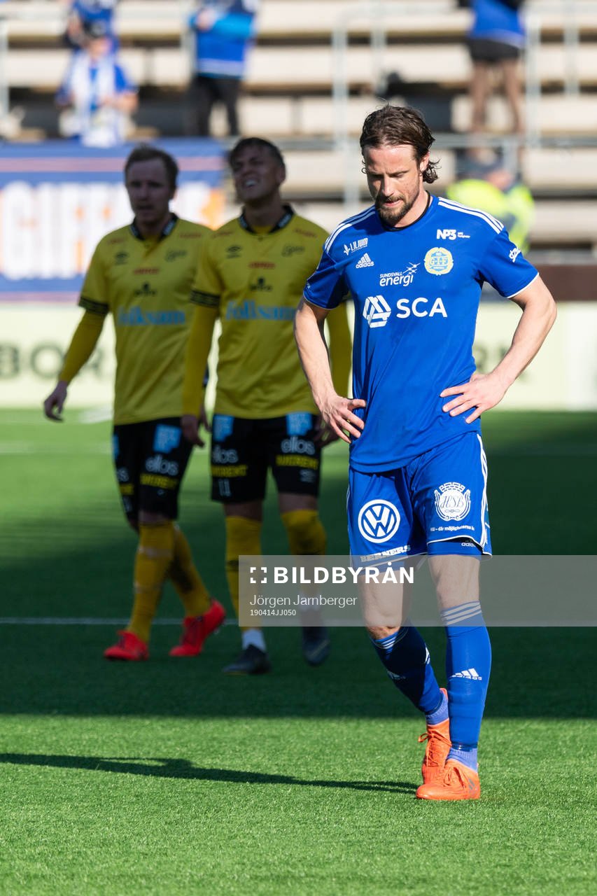 Sundsvalls Linus Hallenius deppar