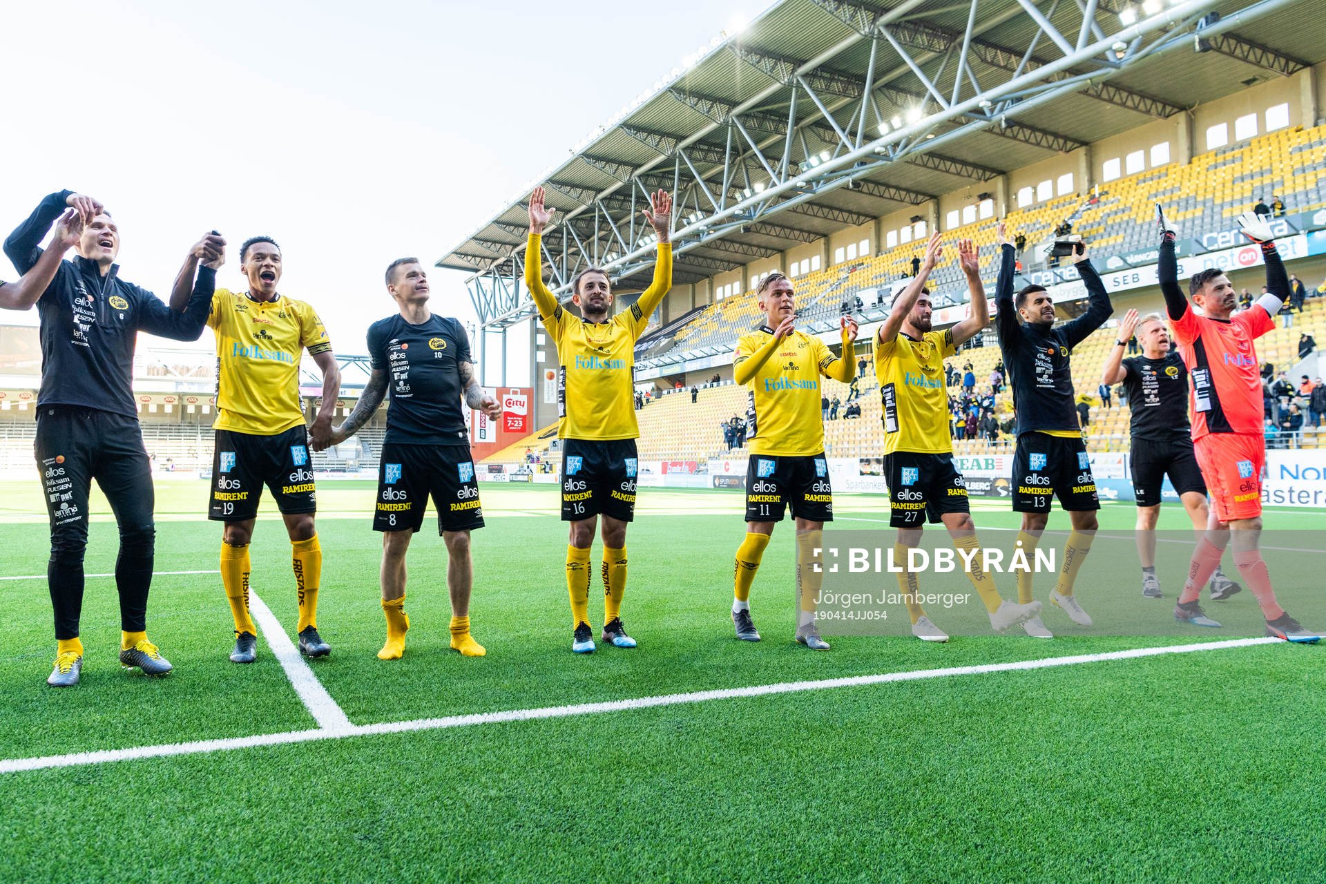 Elfsborgs spelare tackar publiken