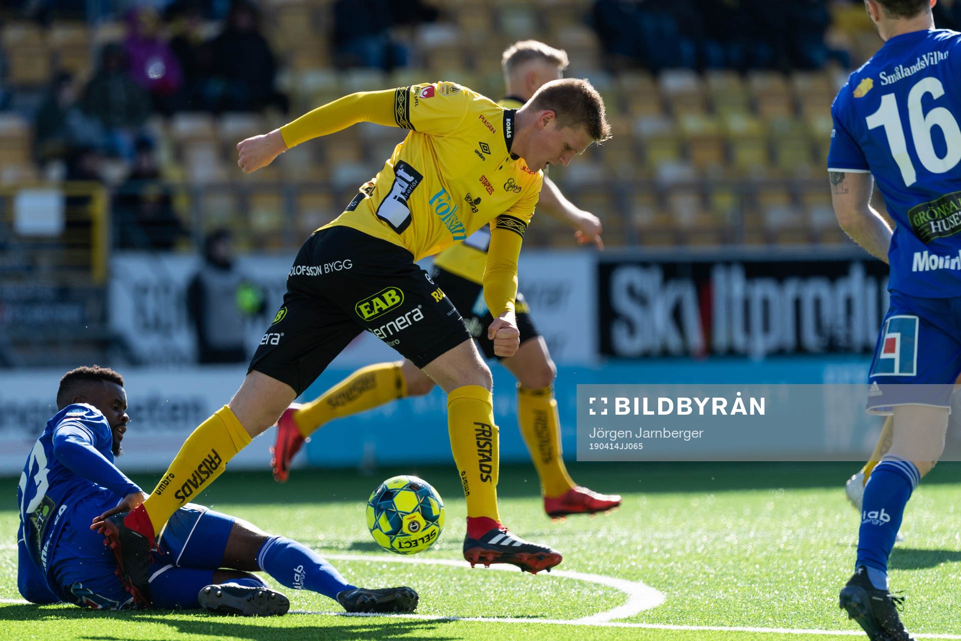 Elfsborgs Joakim Nilsson och Sundsvalls Maic Sema