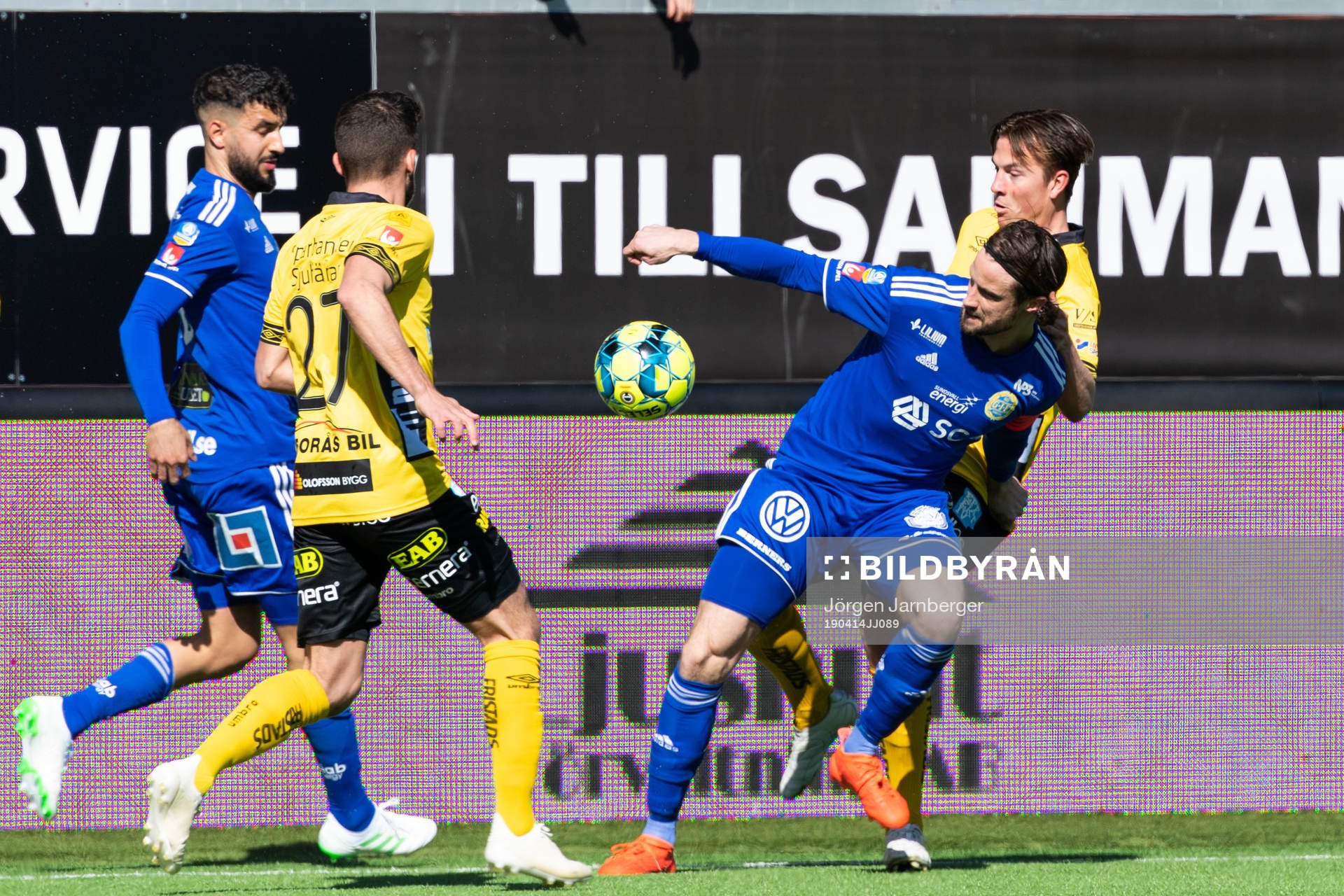 Sundsvalls Linus Hallenius och Elfsborgs Per Frick