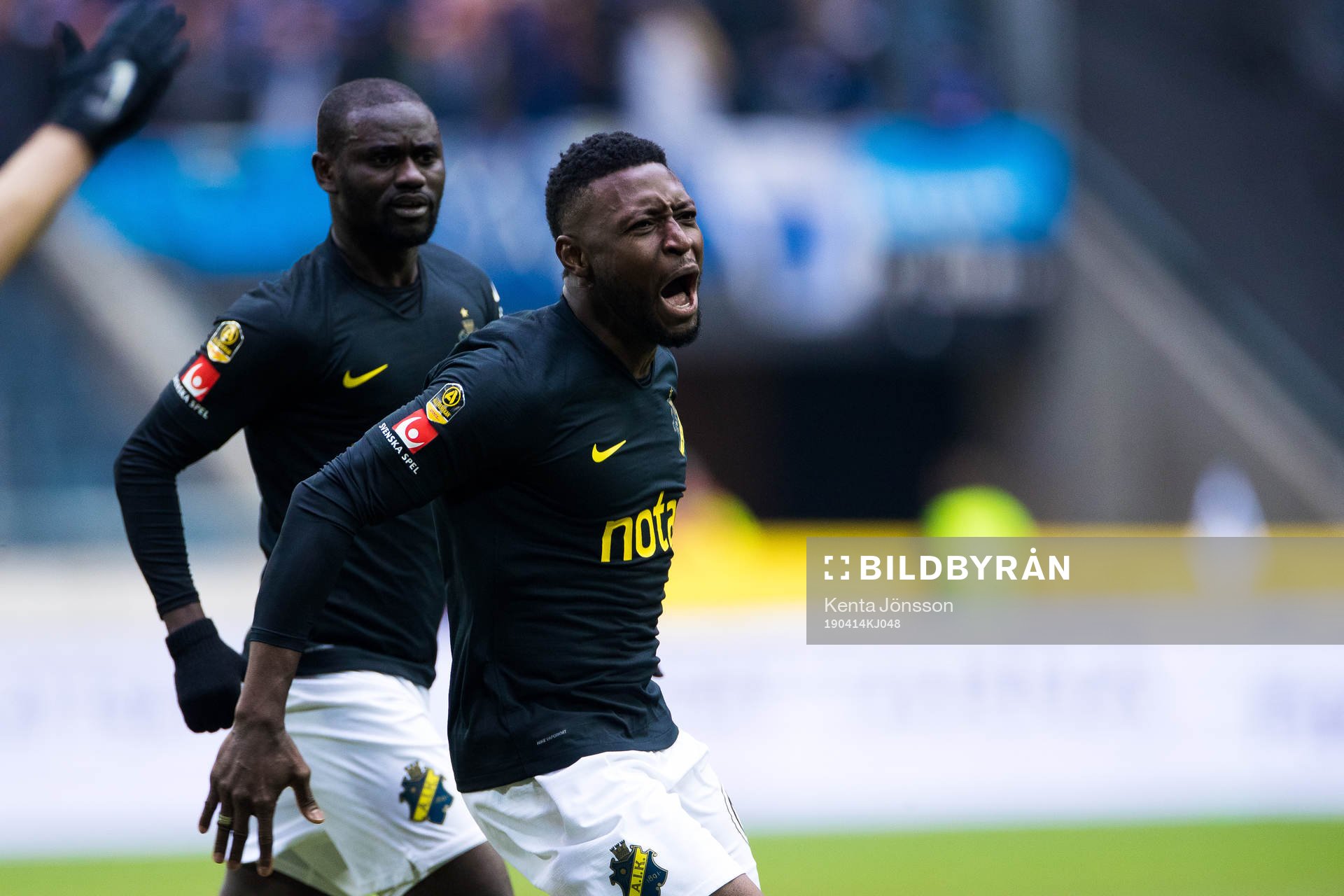 s Chinedu Ogbuke Obasi jublar