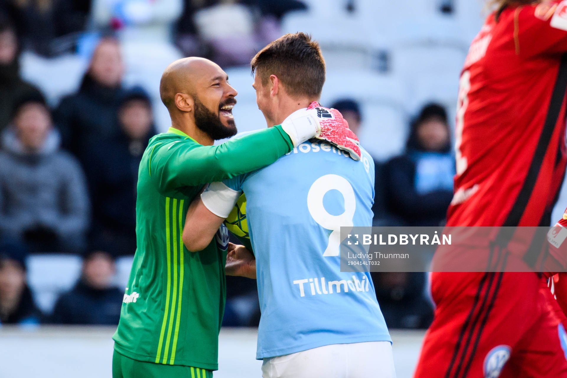 Östersunds målvakt Aly Keita och Malmö FFs Markus