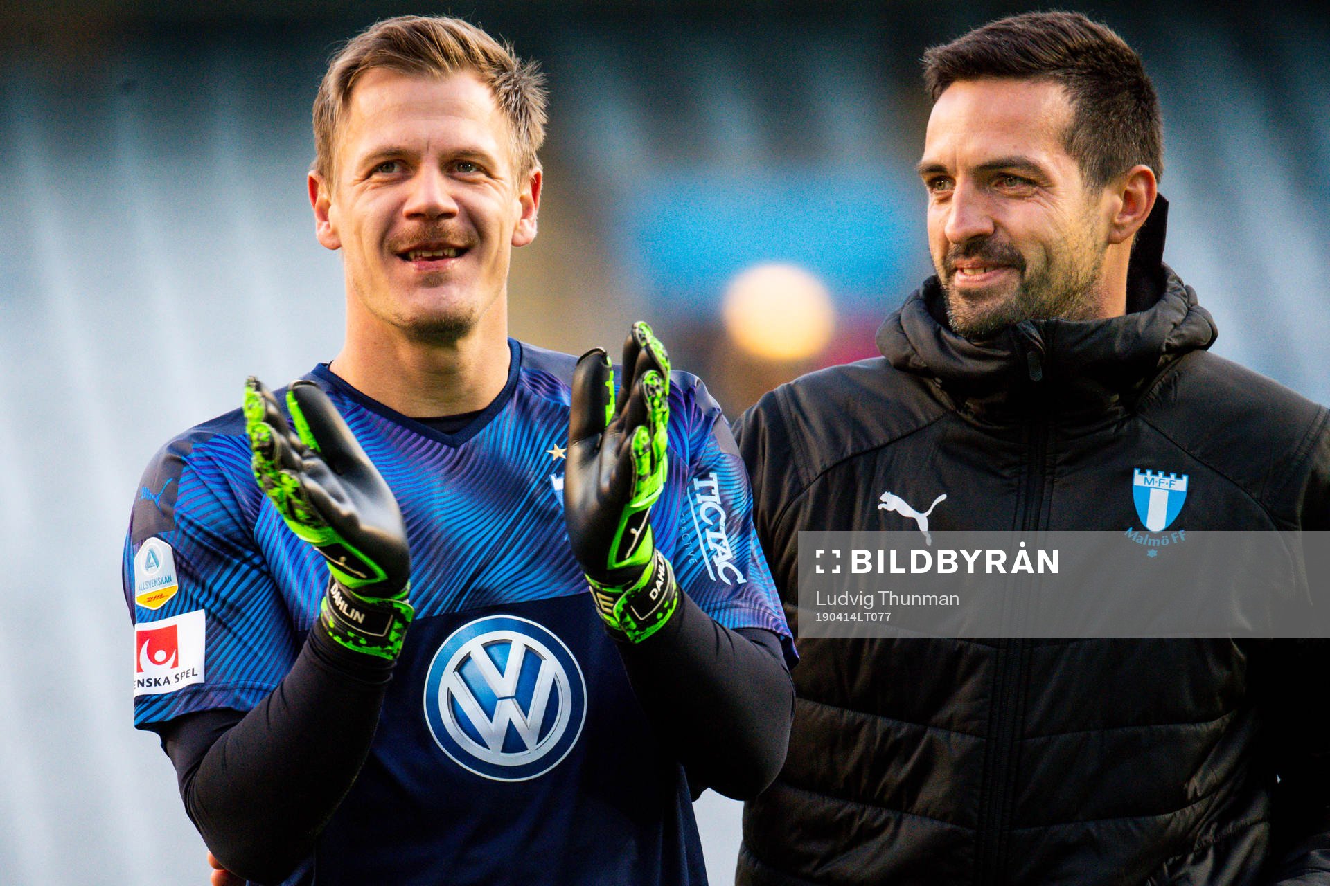 Johan Dahlin och målvakt Dusan Melicharek