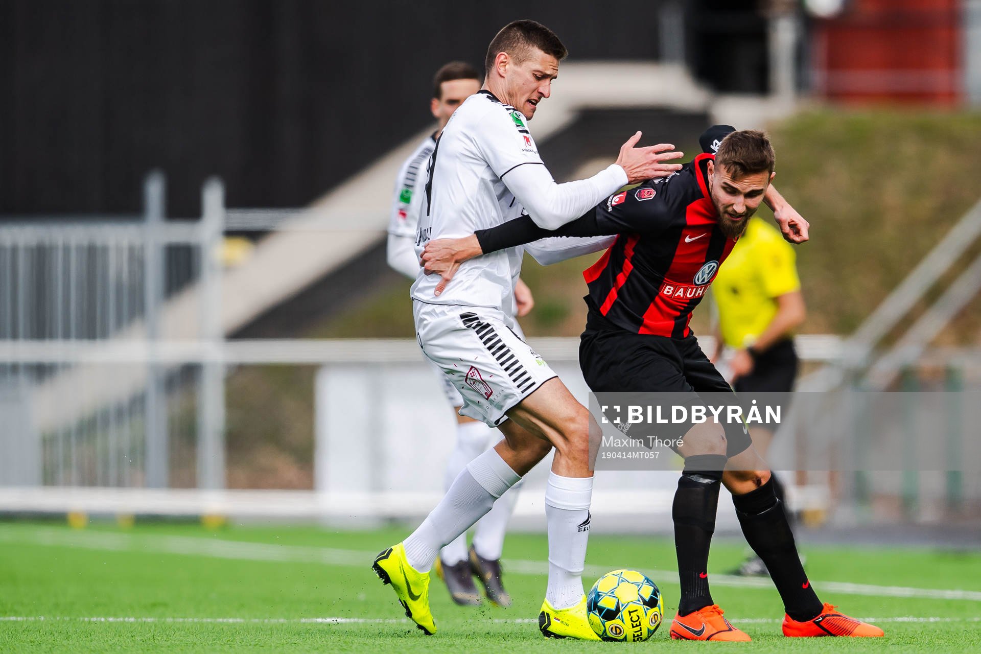 GAIS Nikola Asceric och Brommapojkarnas Ali Suljic