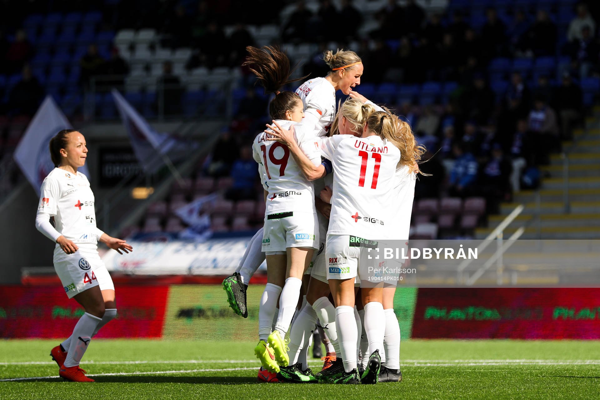 Rosengårds spelare jublar