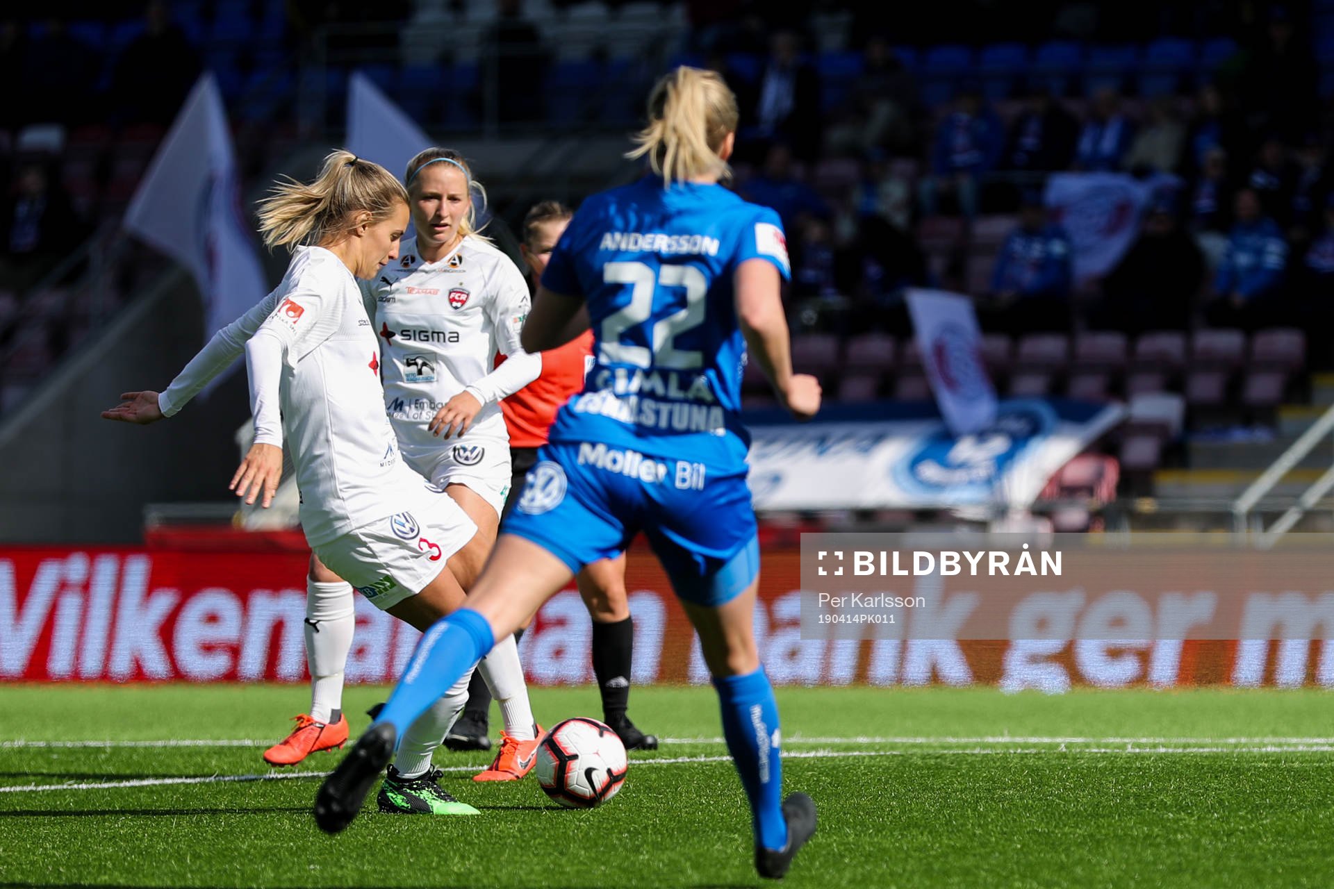 Rosengårds Nathalie Björn gör 1-0 under fotbollsmatchen i damallsvenskan mellan Eskilstuna United och Rosengård den 14 april 2019 i Eskilstuna.
